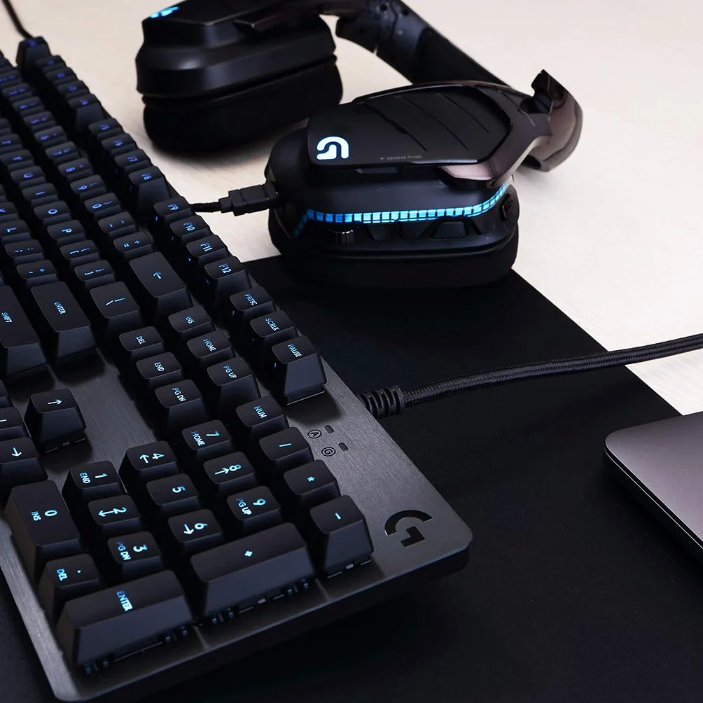 LOGITECH G 512 Klucz do gier MECHANICZNA RGB CARBON LIGHTSYNC Z PRZEŁĄCZNIKIEM GX RED, LAYOUT SKANDYNY