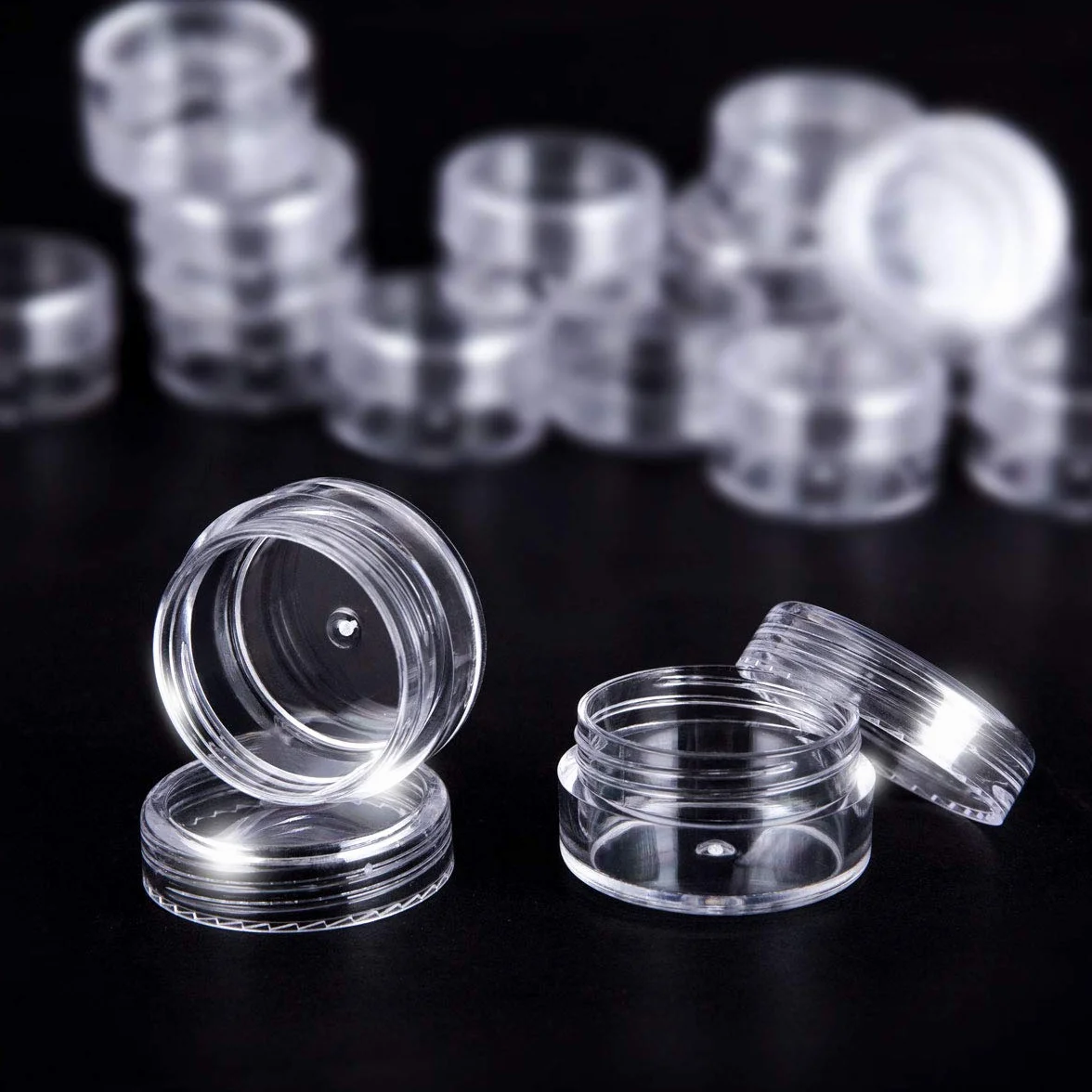 Pojemniki na kosmetyki słoiki plastikowe podróżne doniczki na próbki z mini szpatułką i naklejkami z etykietami, 30 szt. (5 g/5 ml, przezroczyste)