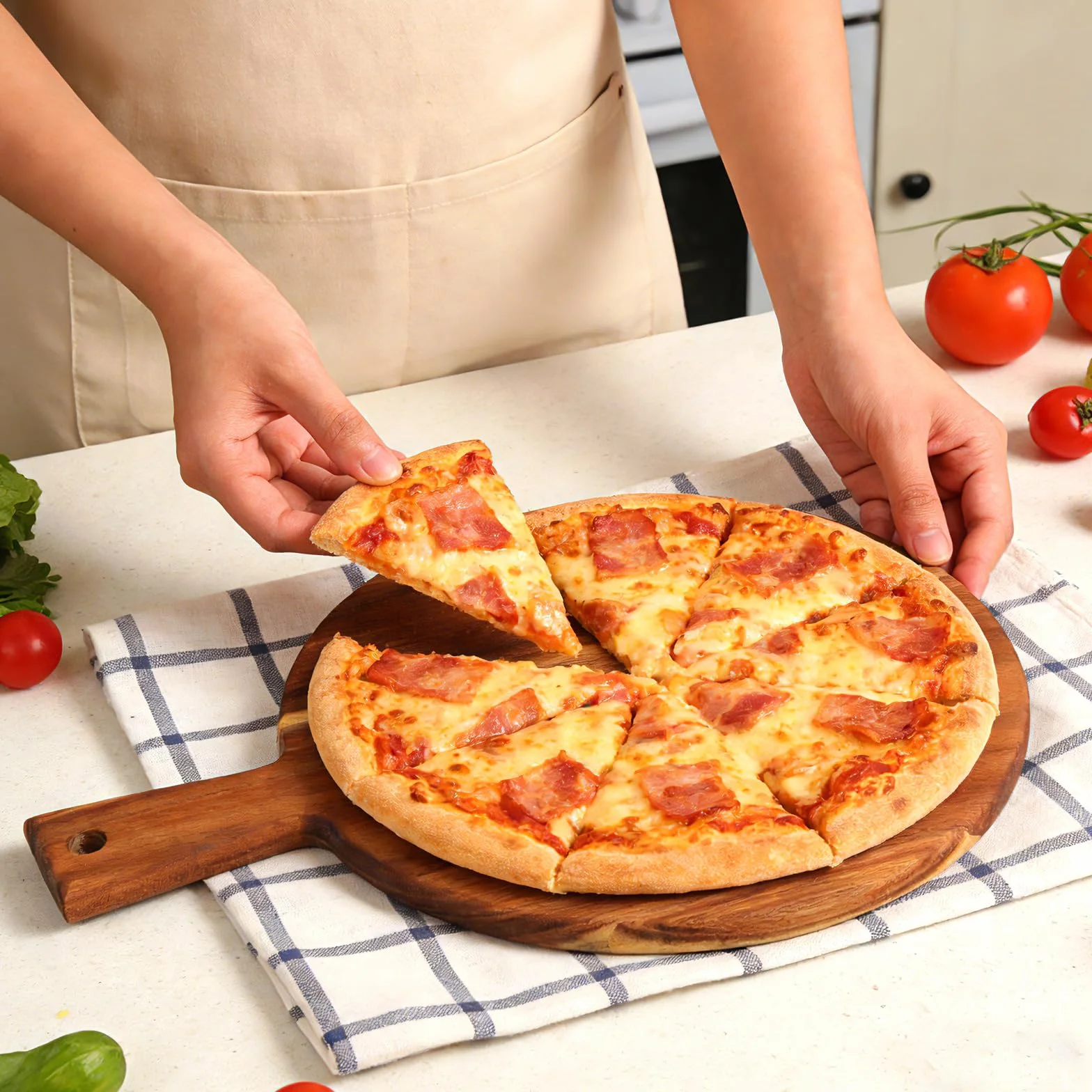 Drewniana deska do pizzy 30 cm z uchwytem, okrągła, brązowa, zestaw 2 sztuk