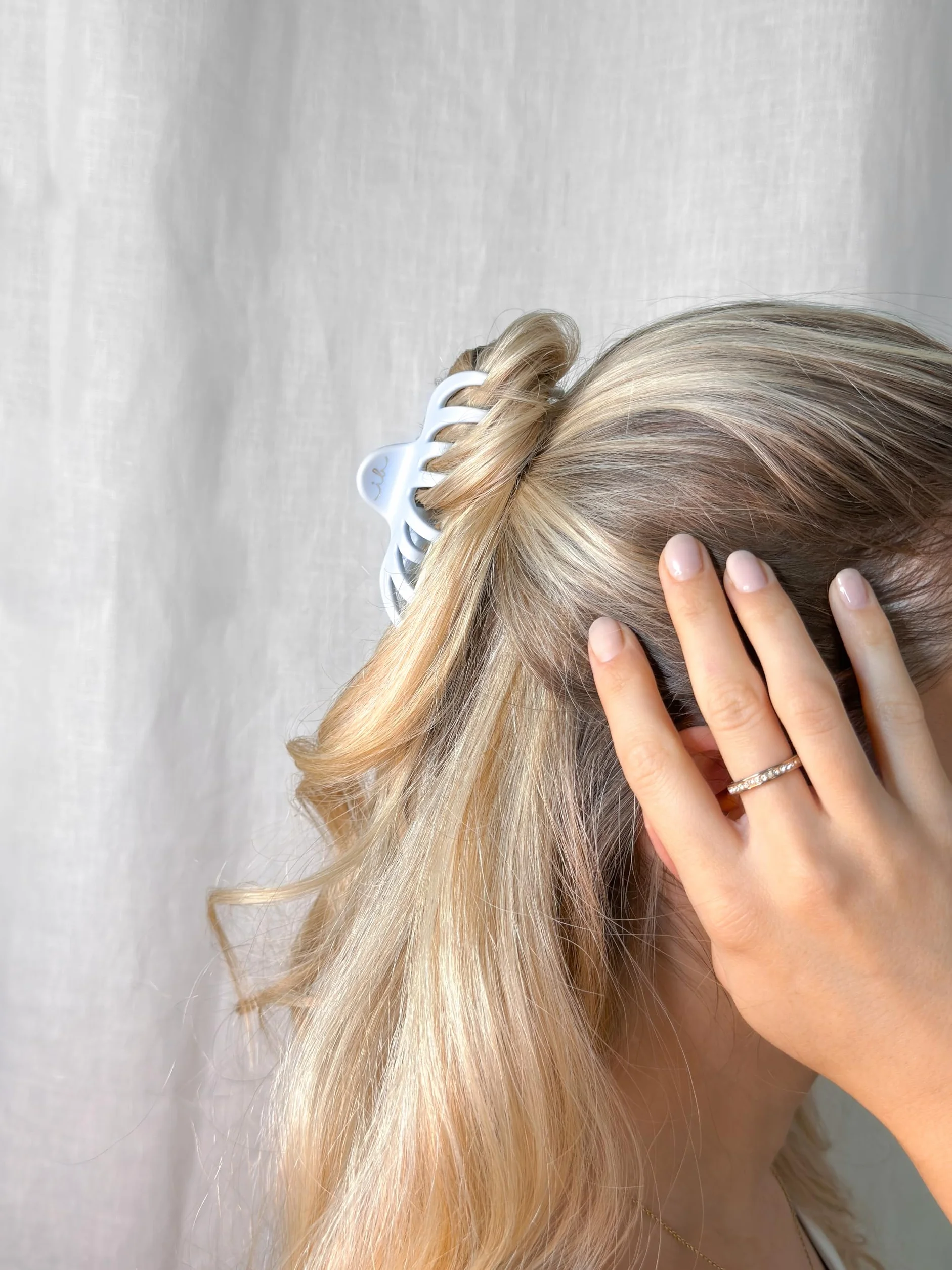Invisibobble CLIPSTAR Marathon Runner - Średni antypoślizgowy klips z podwójnym uszczelnieniem, idealny do uprawiania sportu i codziennych czynności - Bezpieczne trzymanie, zdrowe włosy, nowoczesny