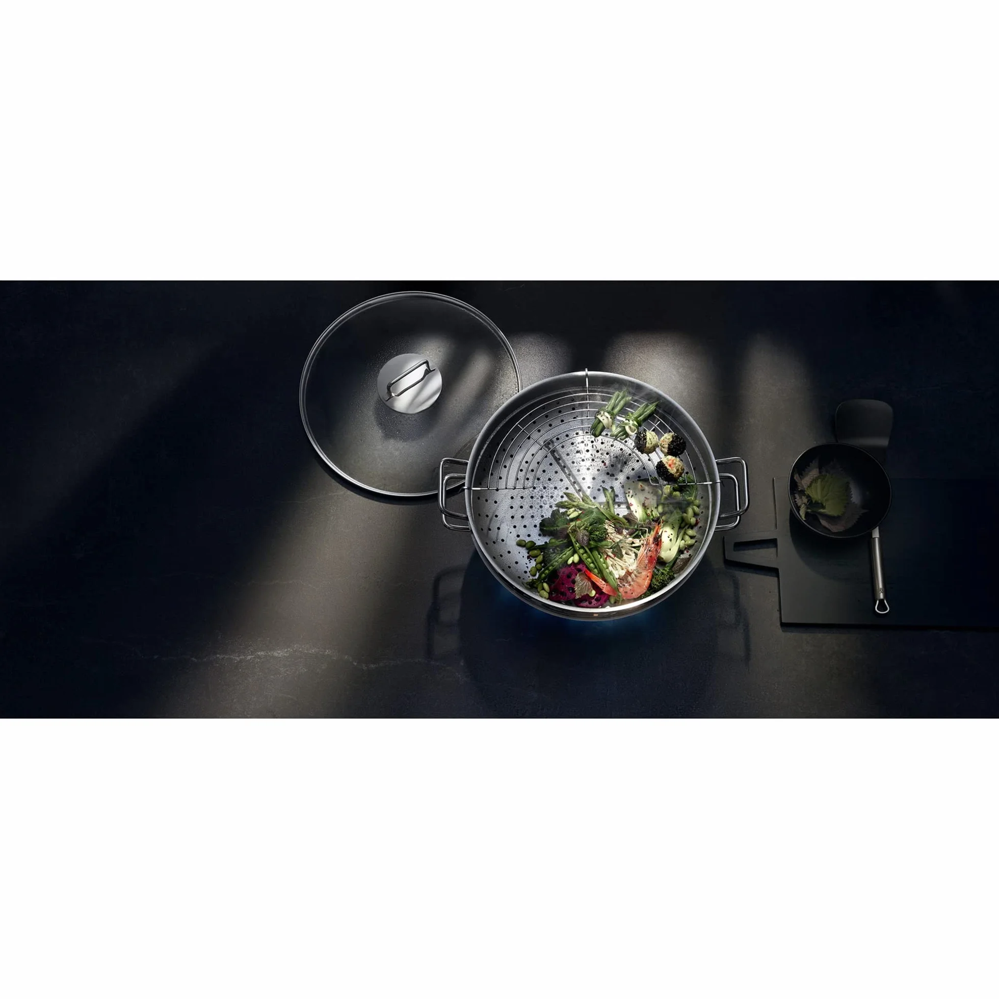 WMF Party wok 4-częściowy zestaw do gotowania na wok z pokrywką, 36 cm, 4,5 l, kratka do odkładania, wkładka do amortyzatora ze stali szlachetnej Cromargan, polerowana, niepowlekana, indukcyjna