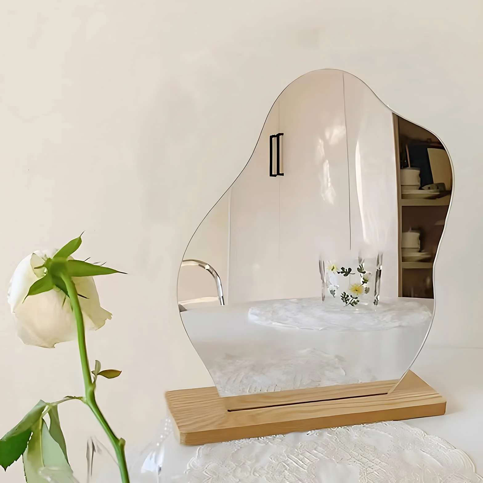 APOMOONS Akrylowe lustro do makijażu, bez ramy, dekoracyjne, nieregularne, małe, z drewnianą podstawą, kosmetyczne lustro do sypialni, salonu, hotelu, pokoju, dekoracja Aesthetic