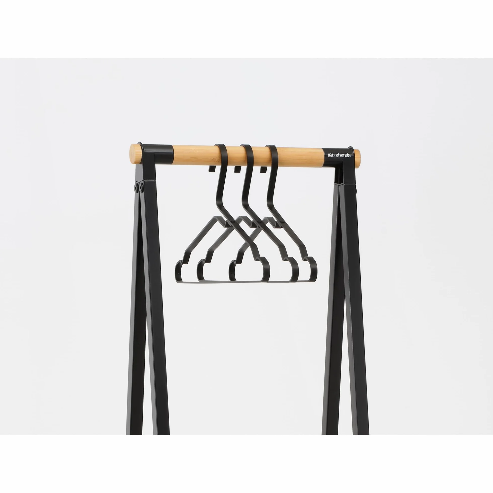 Brabantia Kompaktowy wieszak na ubrania Linn stalowa rama bambusowy drążek 47.6 x 34 x 170 cm Matt Black
