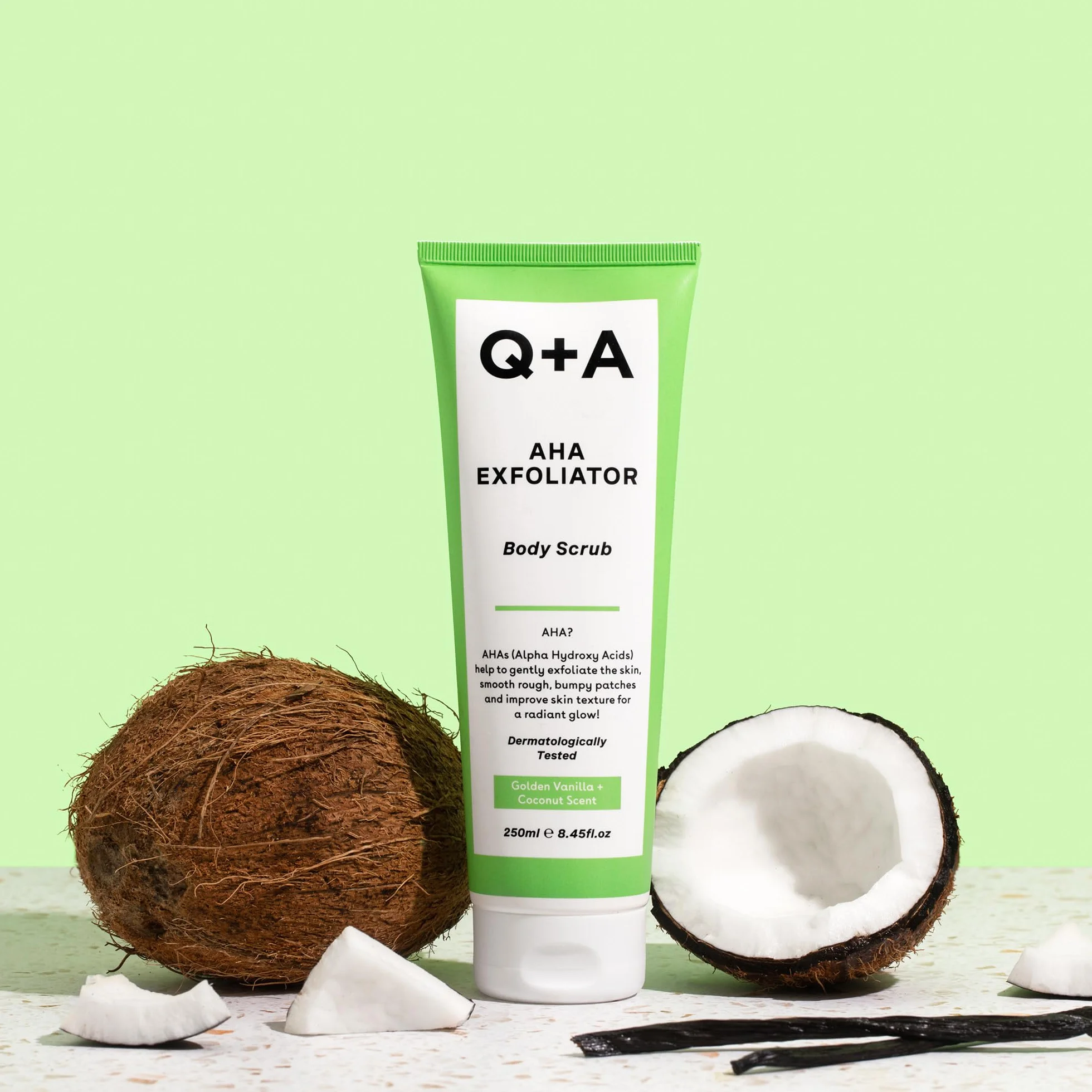 Q+A Peeling AHA do Ciała - Odnowa Skóry. Mieszanka kwasów AHA: kwasu mlekowego i glikolowego w połączeniu z eksfoliantami poprawia teksturę skóry i promuje jej miękkość i elastyczność, 250ml.
