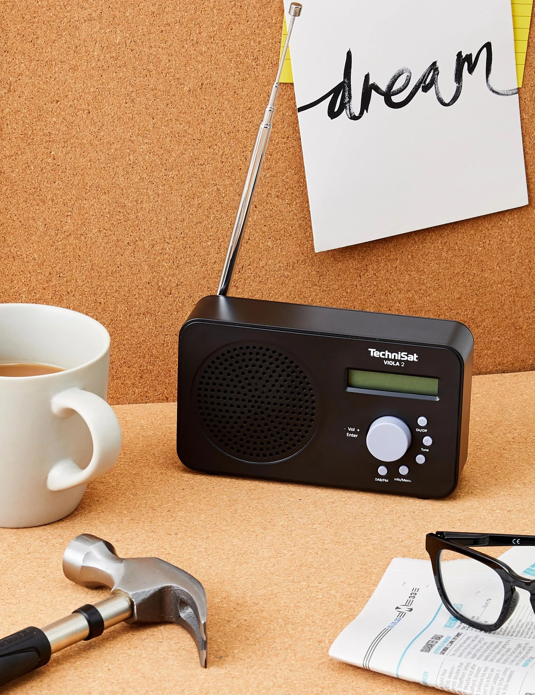 TechniSat VIOLA 2 - przenośne radio DAB (DAB+, FM, głośnik, gniazdo słuchawkowe, wyświetlacz dwuliniowy, sterowanie przyciskami, małe, 1 Watt RMS) czarne
