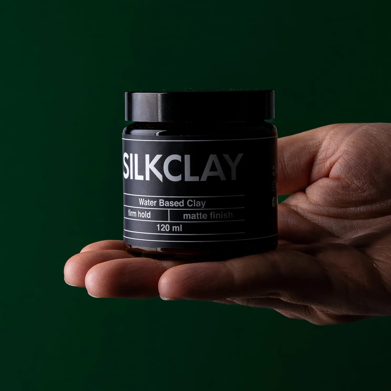 SILKCLAY Water Based Clay glinka modelująca do włosów 120 ml na bazie wody matowe wykończenie mocne trzymanie pielęgnująca formuła z kaolinem woskiem pszczelim masłem shea do naturalnych fryzur