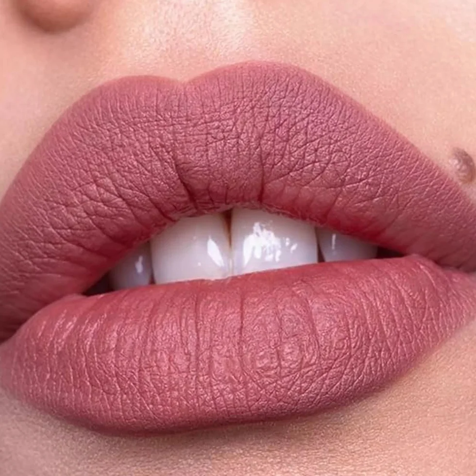 Catrice Konturówka do ust Plumping, nawilżanie, długotrwały, matujący, intensywny kolor, matowy (0.35g)