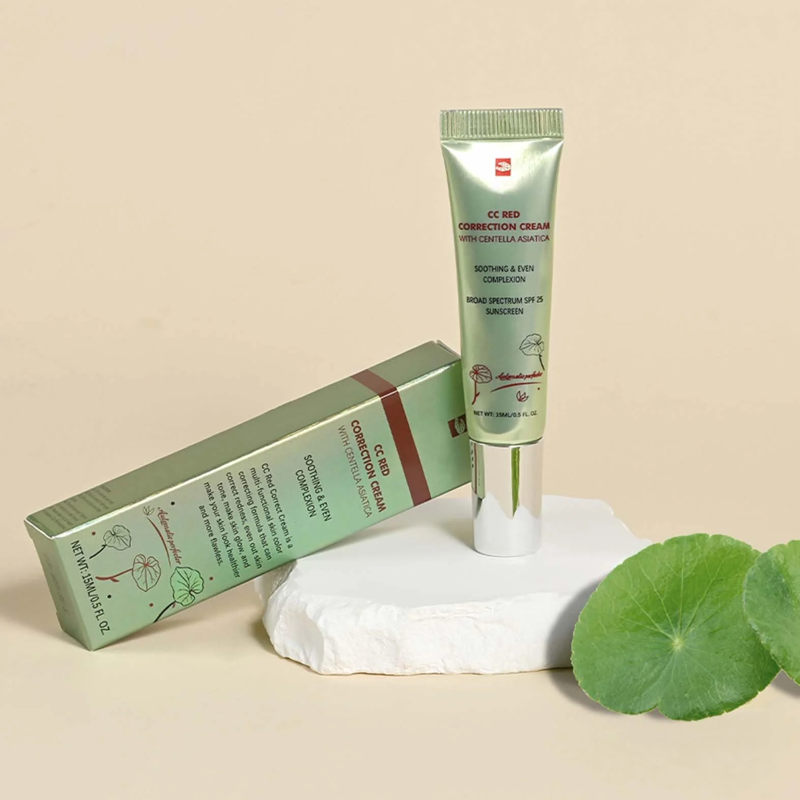 CC Cream Red Correct, krem CC przeciwko zaczerwienieniom z Centella Asiatica, koreański podkład do makijażu z SPF 25, korektor Full Cover o działaniu uspokajającym, zapewnia naturalnie równomierny