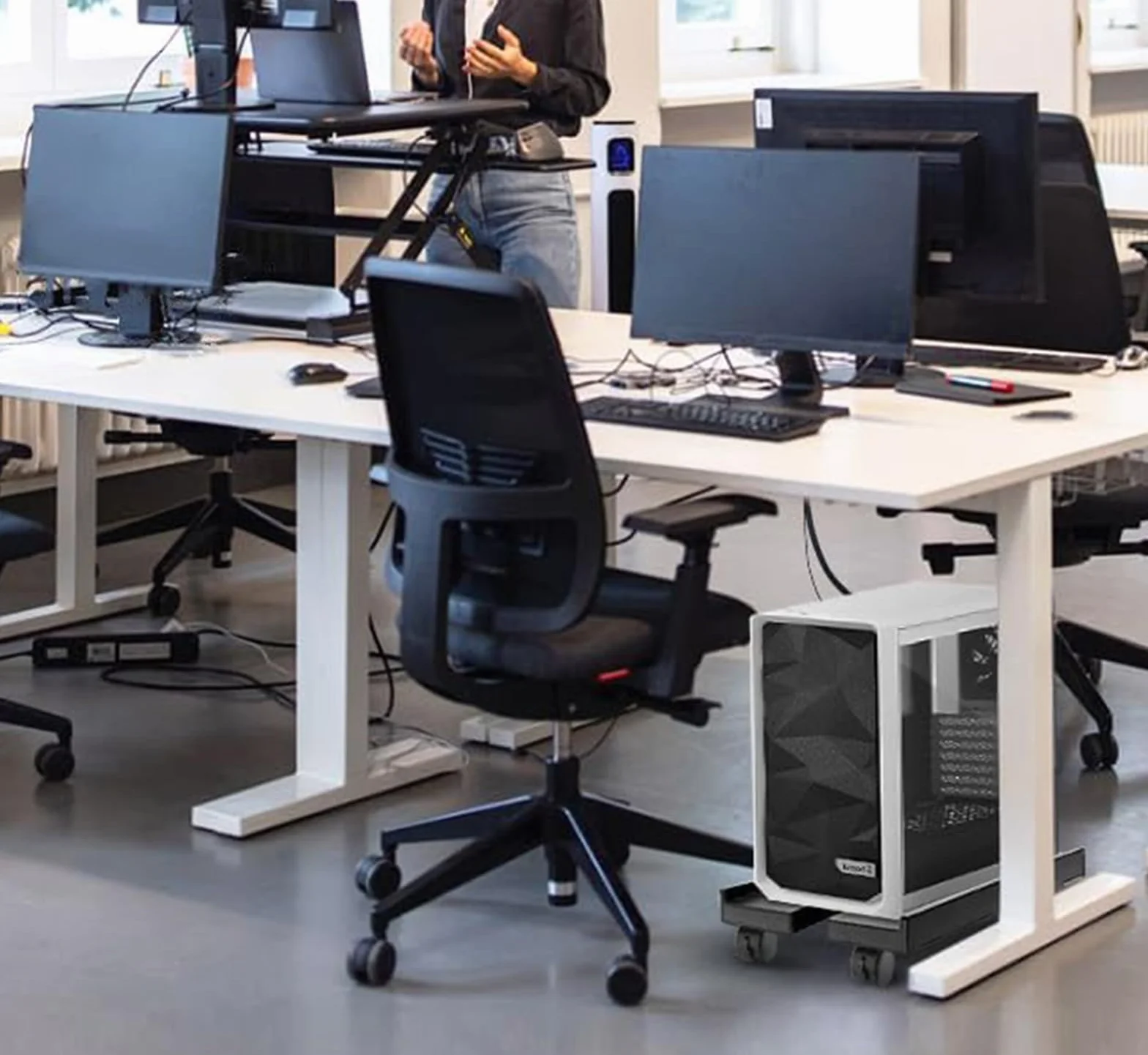 Stojak na PC, stojak na PC, stojak na komputer pod biurkiem, stojak na komputer stacjonarny, podłogowy mobilny stojak na procesor, stojak na komputer typu tower z 4 obrotowymi kółkami, uniwersalny