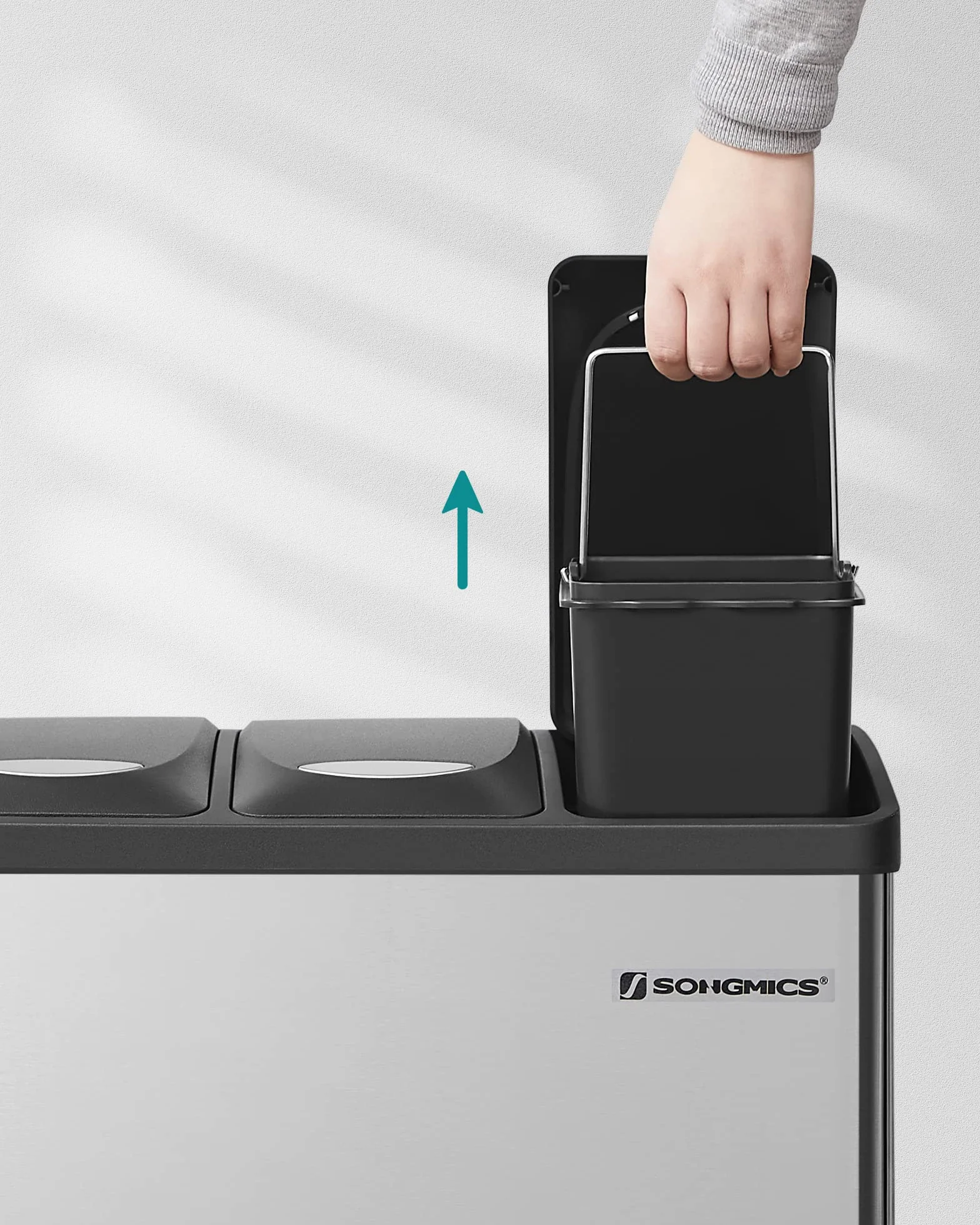 SONGMICS kosz na śmieci kuchenne, 3 x 8 l, kosz na śmieci, potrójny stalowy kosz na śmieci, dla małych rodzin, pedały i wiaderka, łatwy do czyszczenia, srebrny i czarny LTB24L