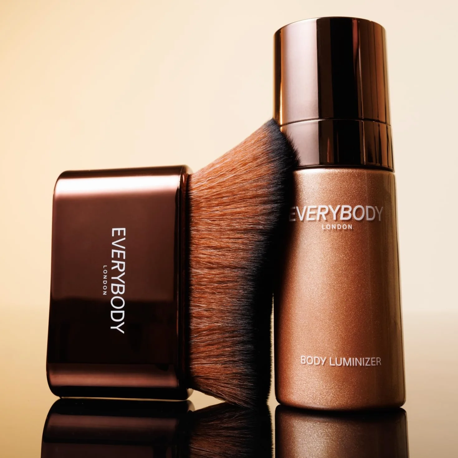 EVERYBODY LONDON Płynny rozświetlacz do ciała, Body Luminizer, satynowe wykończenie, złocisty glow, efekt promiennej skóry, 50ml (Copper)