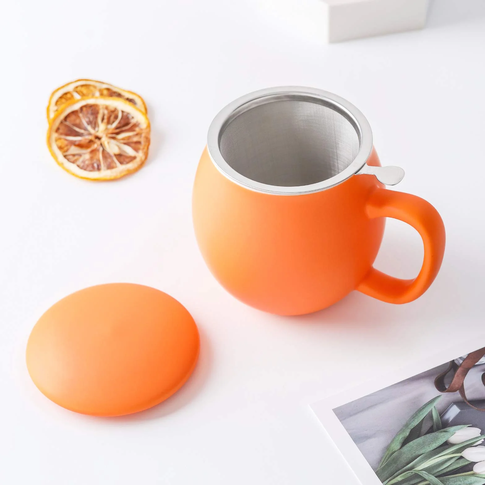Yundu Filiżanka porcelanowa 360 ml z zaparzaczem i pokrywką, matowy pomarańczowy