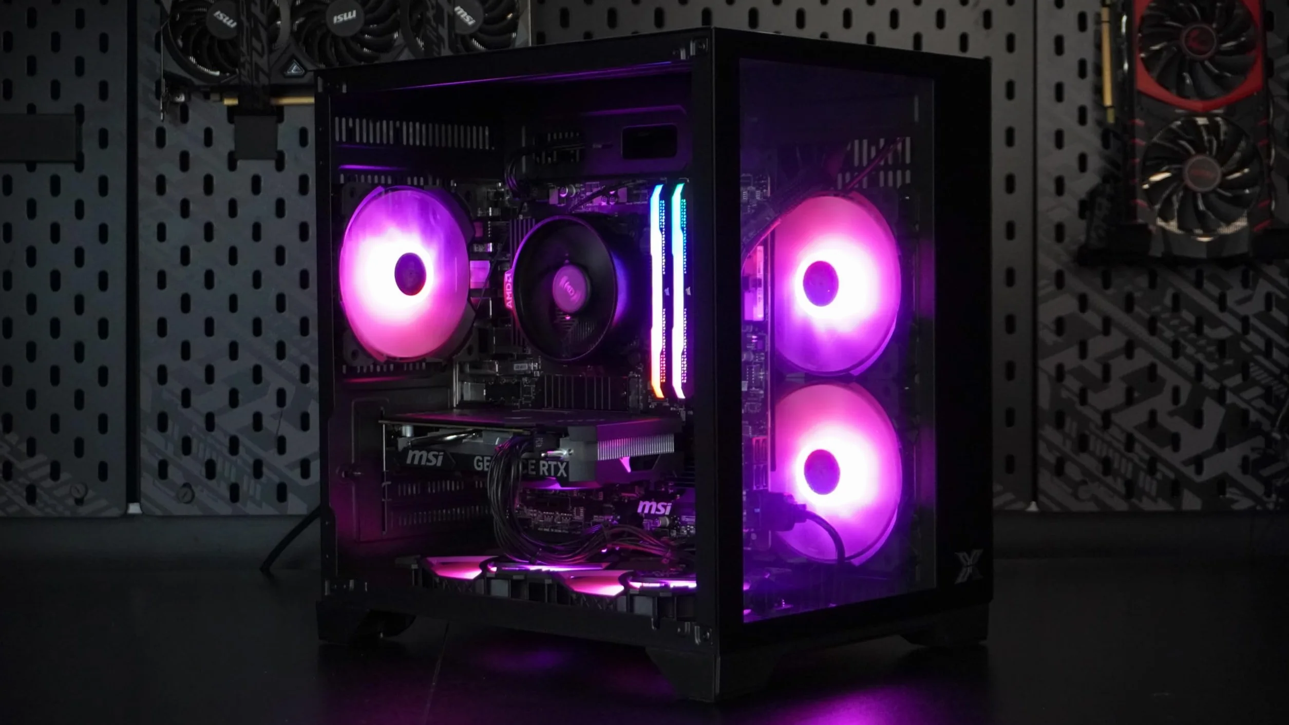 PC GAMING - Gamer PC Aqua 4060 Black - AMD - XIGMATEK Aqua M obudowa czarna - MSI B550M-PRO VDH WiFi - Corsair Vengeance SL 2X8GB DDR4 3600 - Corsair MP600 1TB PCI 4.0 - Windows 11 Pro