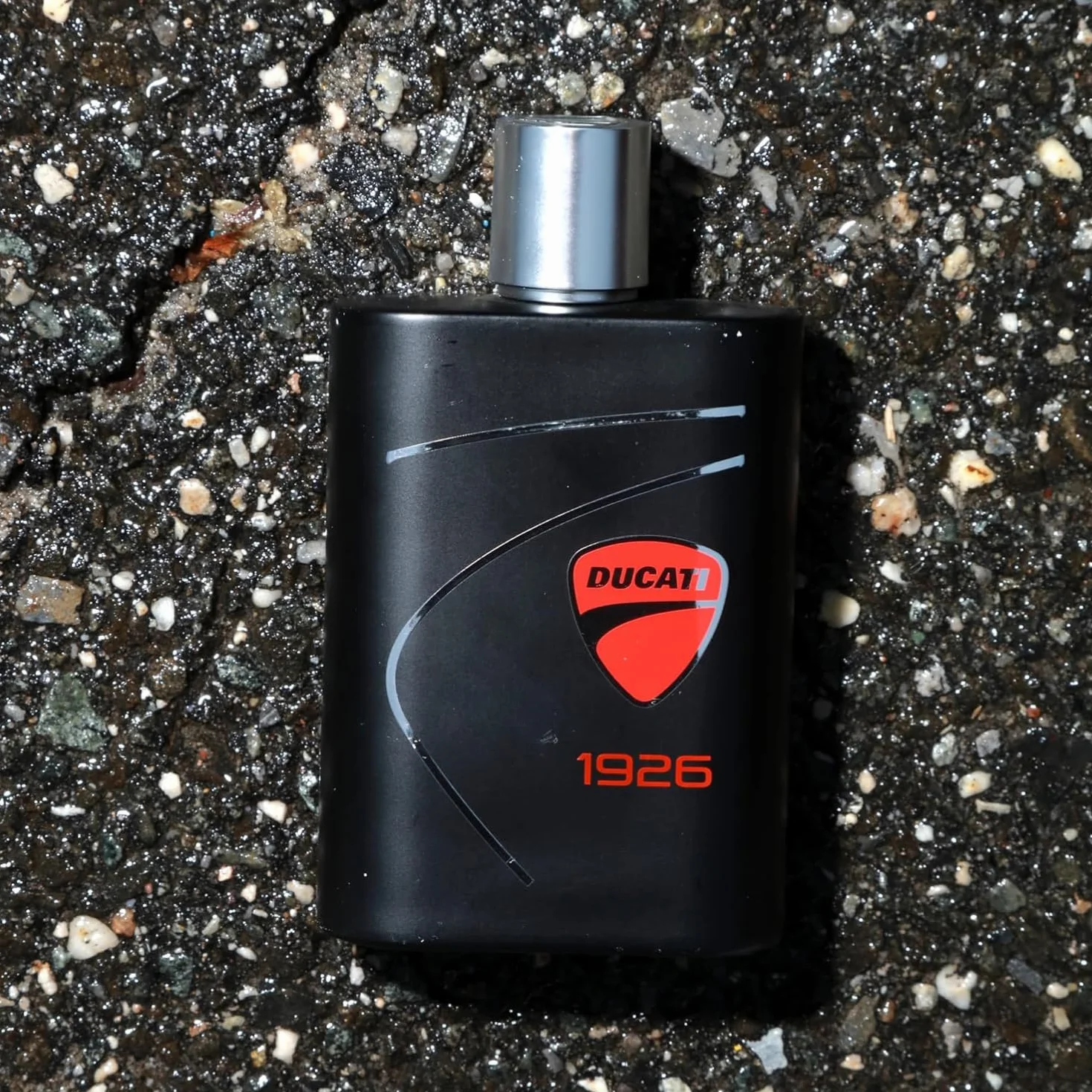 DUCATI | 1926 Pudełko na prezenty dla mężczyzn, perfumy męskie EDT 100 ml + czapka zimowa Ducati, z zapachem drzewnym, aromatycznym i orientalnym