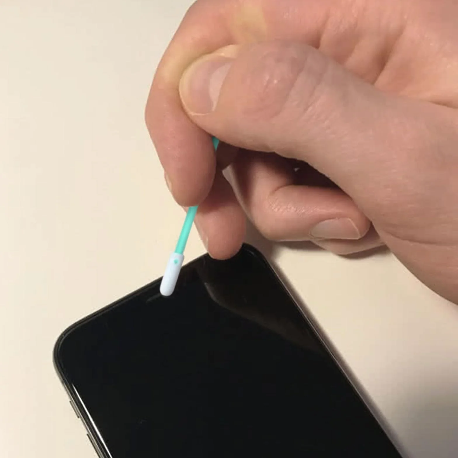23-częściowy zestaw do czyszczenia telefonów komórkowych z portem USB, zestaw do czyszczenia gniazda słuchawkowego i ściereczek do czyszczenia, kompatybilny z iPhone'em, MacBookiem, Airpods,