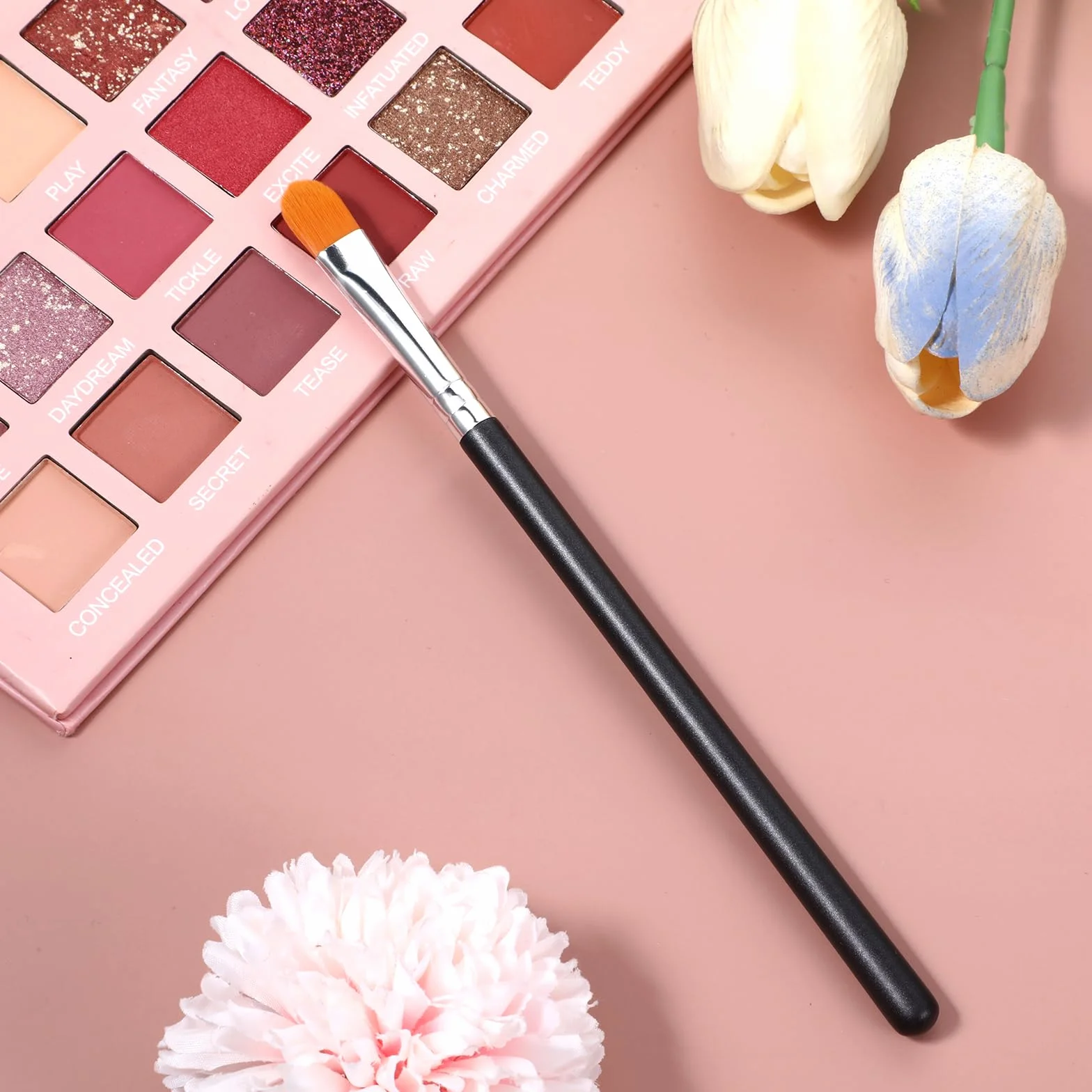 YUXIANLB Zestaw 4 pędzli do cieni do powiek, korektor, aplikatory, cienie do powiek, eyeliner, pędzle do makijażu z syntetycznym włosiem, zakreślacz, podkład, mieszanie konturów