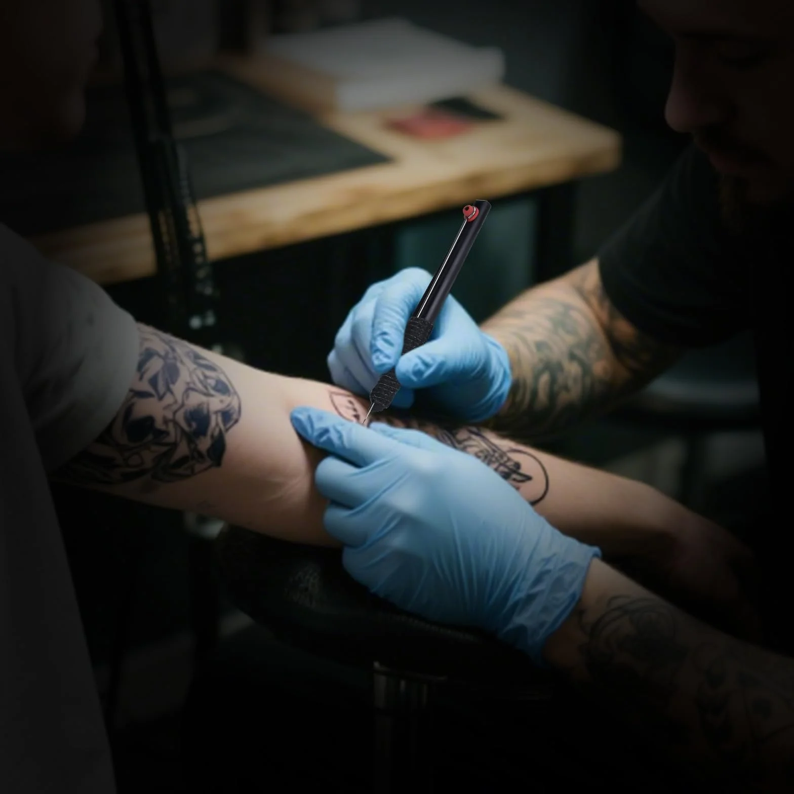 ATOMUS Zestaw do tatuażu Poke Pen Kit Home Tattoo Tool Kit z 14 kolorami tuszu, igieł, do ćwiczeń, skóry, maty stołowe, kubek atramentowy, papier transferowy
