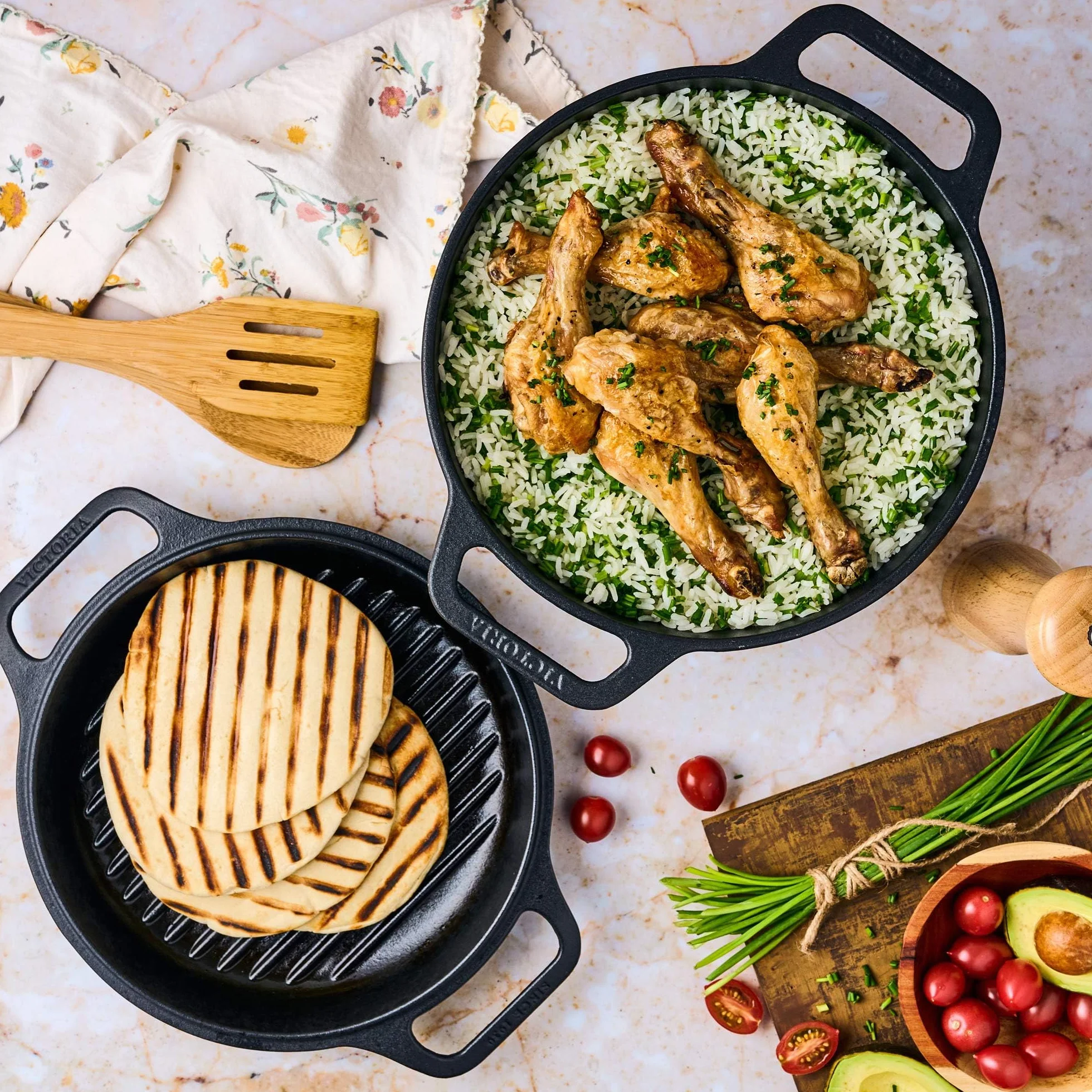 Victoria Garnek żeliwny emaliowany 27 cm Cocotte 5,7 l zestaw 2 szt.