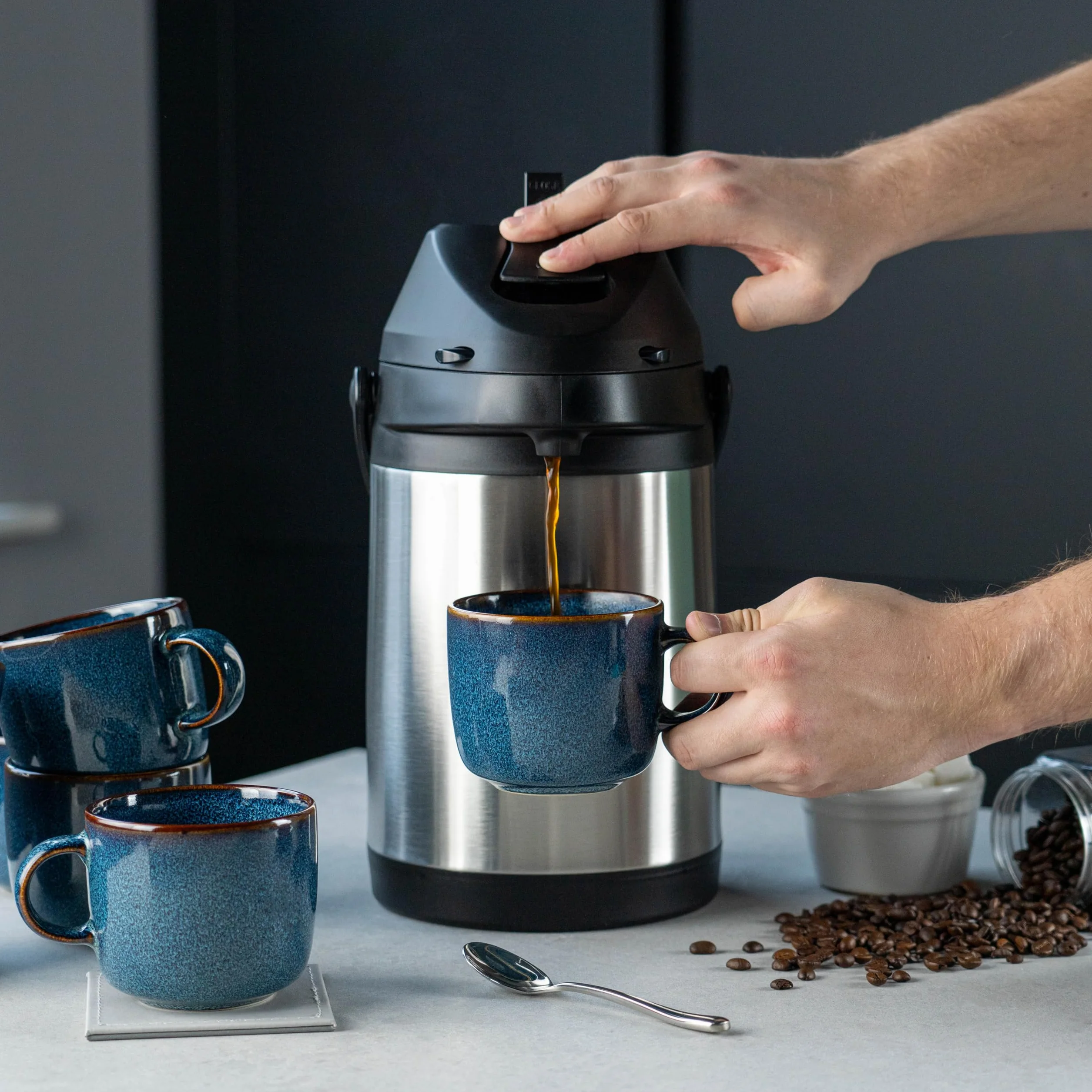 Pioneer 3,0L Stainless Steel Lever Airpot, termos do gorących i zimnych napojów z dozownikiem