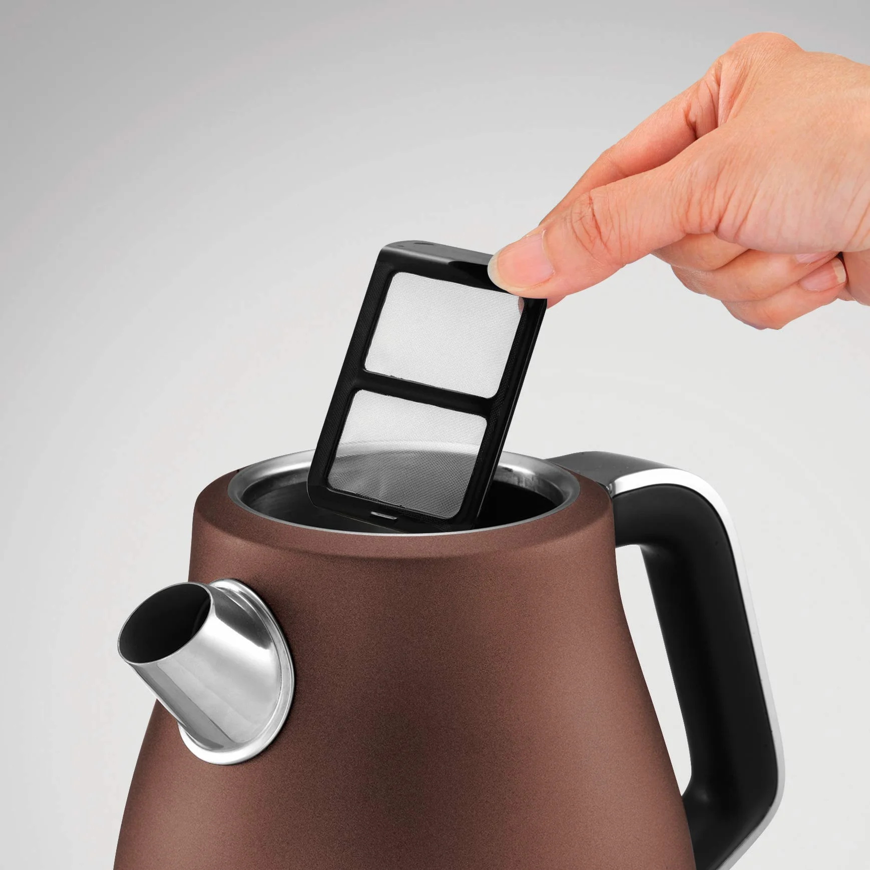 Morphy Richards Czajnik elektryczny Evoke Jug matowy brązowy 104401