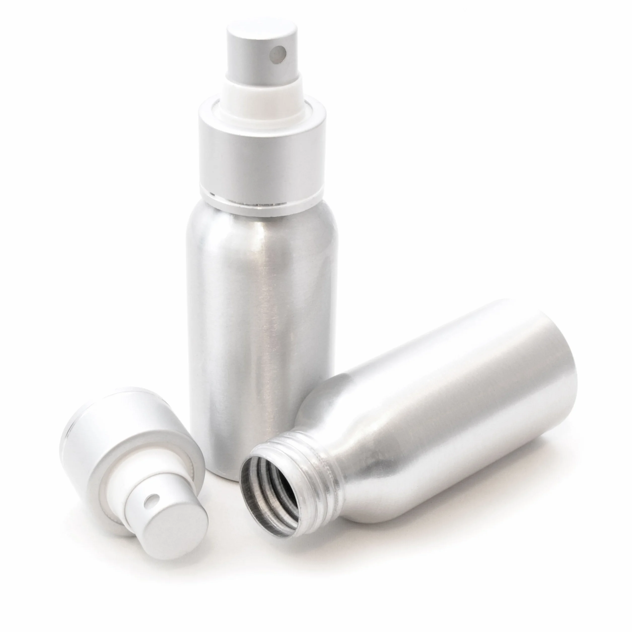 Ganzoo 3 x 50 ml butelki ze szczotkowanego aluminium, srebrne: rozpylacz, dozownik pompka i butelka do napełniania, przenoszenia i organizacji płynów, wysokość 108 mm, średnica podstawy 35 mm, 25 g