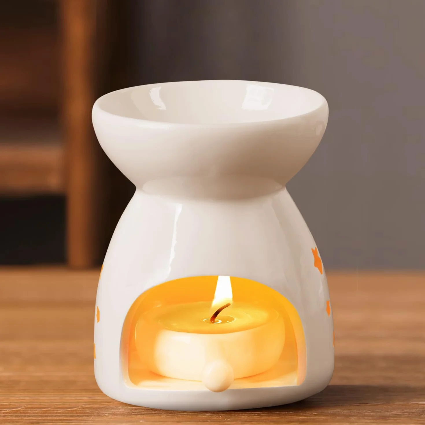 TRIXES Ceramiczny wypalacz wosku świecznik na herbatnik biały z wyciętymi gwiazdami