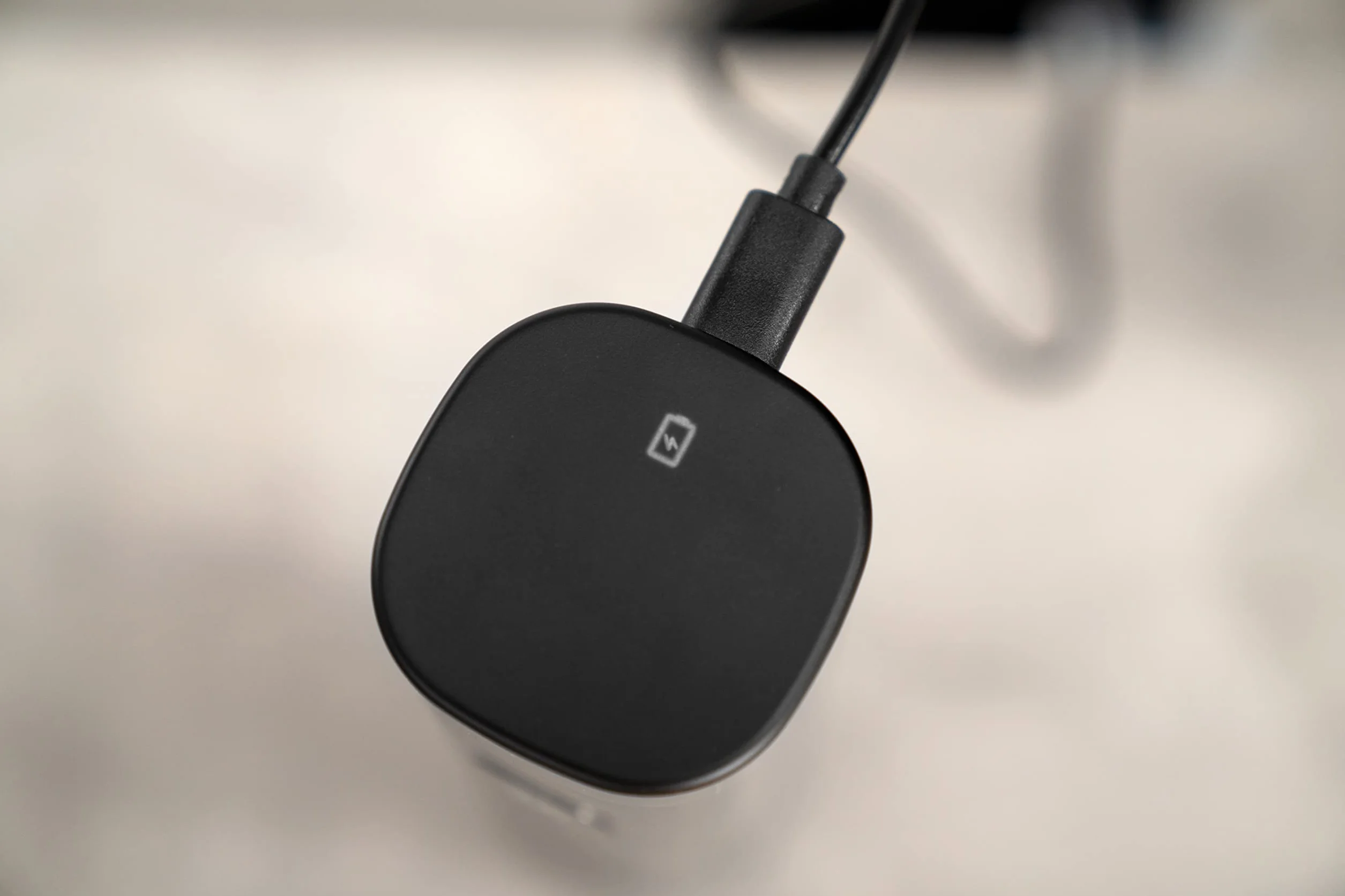 ZWILLING ENFINIGY elektryczny młynek do soli i pieprzu z ceramicznym mechanizmem mielącym i oświetleniem LED, ładowanie przez USB, czarny
