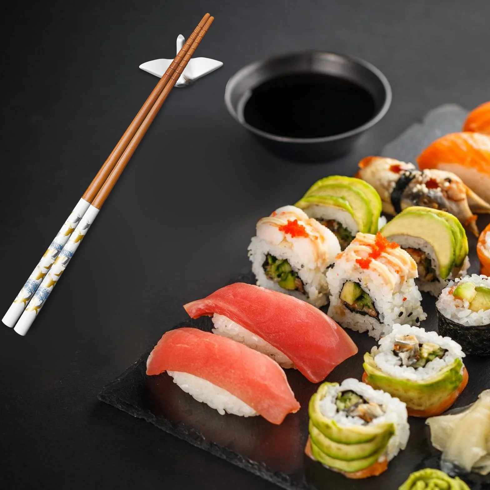 BAIFULAI Zestaw 2 par drewnianych pałeczek do sushi z ceramicznym uchwytem na papier żurawia