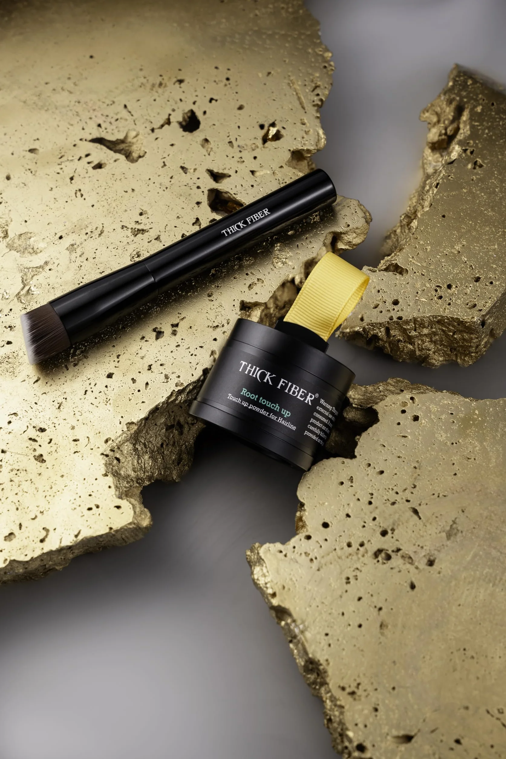 THICK FIBER Root Touch Up Concealer Puder do włosów przerzedzonych, odporny na wodę i pot, zestaw do maskowania wypadających włosów z pędzelkiem (jasny blond)