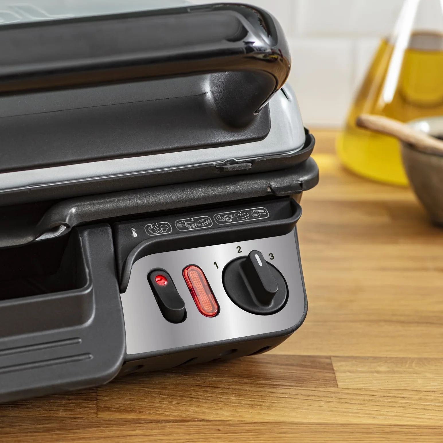 TEFAL GC3050 Ultra Compact Classic Grill Elektryczny, regulowany termostat, nieprzywierająca powłoka, srebrny
