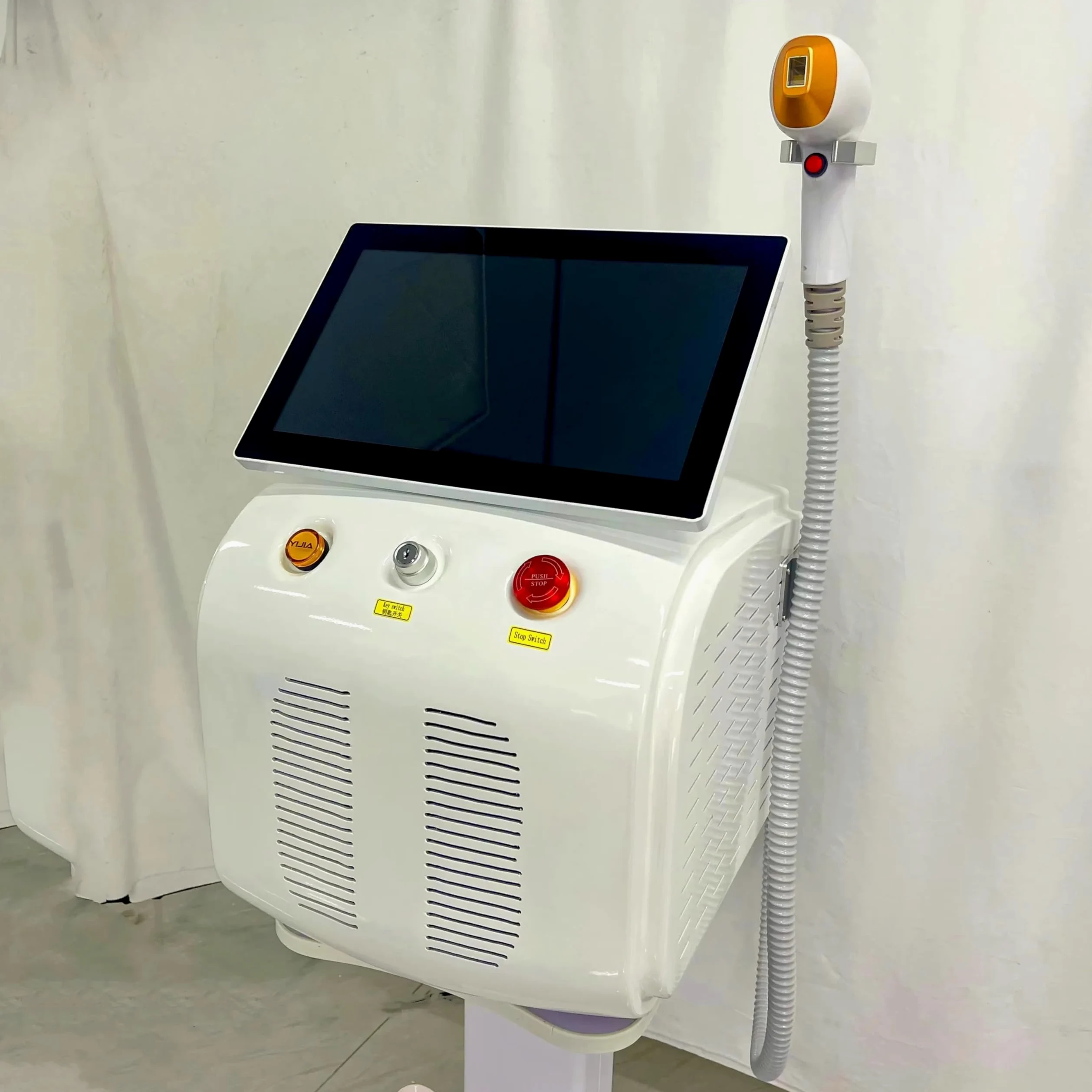 Profesjonalny lodowy tytanowy laserowy epilator 3 długości fali Dioda laserowa Maszyna do usuwania włosów Stała maszyna do usuwania włosów do salonu