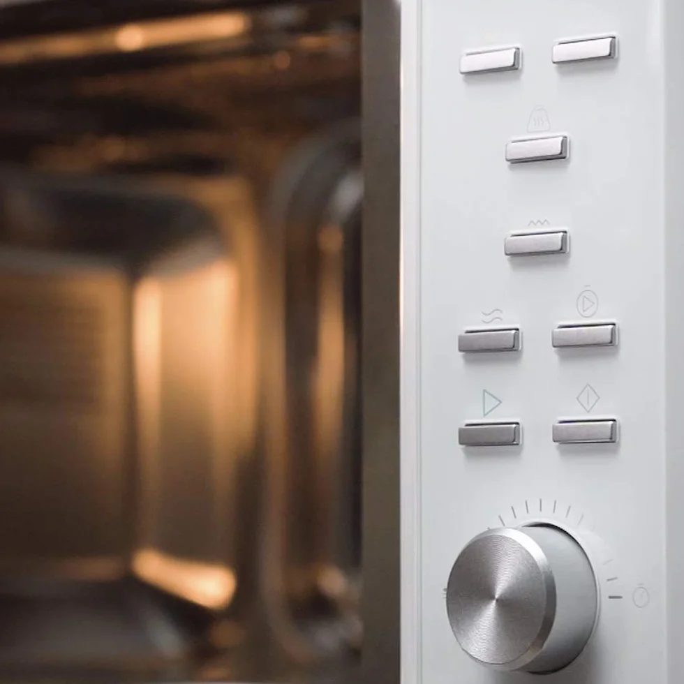 Cecotec Wbudowana mikrofalówka cyfrowa GrandHeat 2350 Built-In biała 900 W 23 l grill