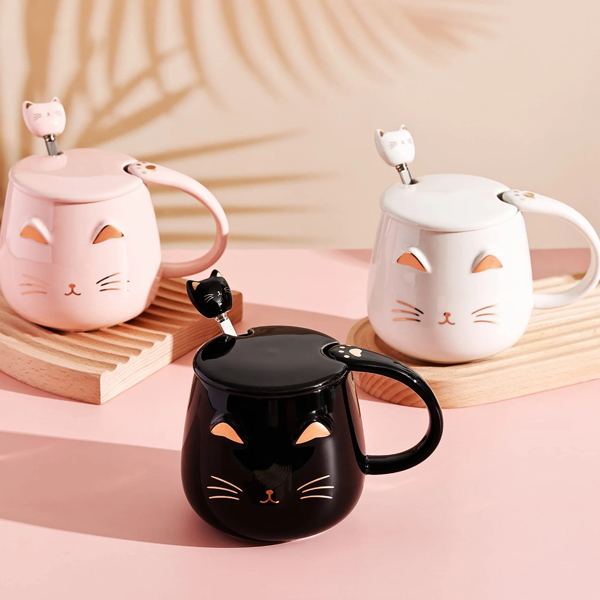 Zestaw 3 uroczych ceramicznych kubków z kotami z pokrywką, łyżką i podstawką - 380ml/13oz kubek do kawy dla kobiet, dzieci, miłośników kotów - prezent na Boże Narodzenie i urodziny (czarny, biały