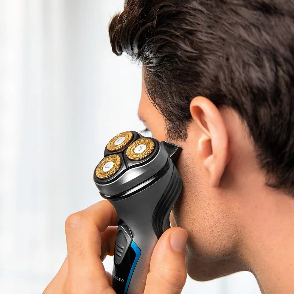 Cecotec Golarka rotacyjna Bamba PrecisionCare Titanium PerfectCut. 8 W, ostrza ze stali nierdzewnej, powłoka tytanowa, głowica goląca 3D, akumulator litowy, czas pracy 40 min.