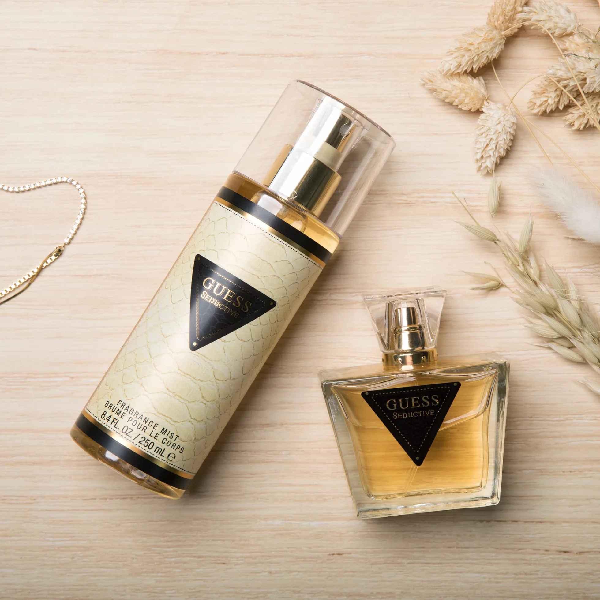 GUESS Seductive, mgiełka perfumowana dla kobiet, owocowo-kwiatowy zapach, wanilia, gruszka, bergamotka, zmysłowy i elegancki zapach, 250 ml