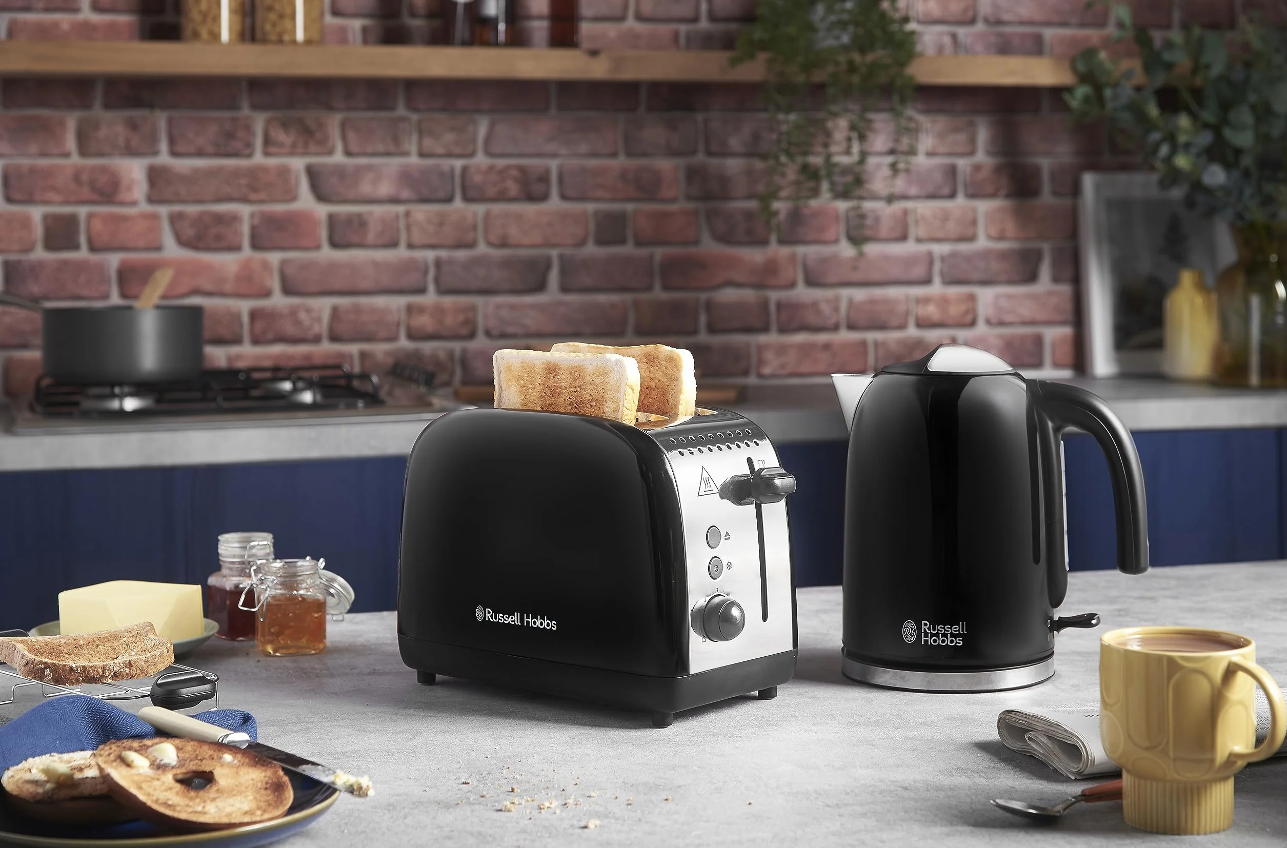 Russell Hobbs toster, na 2 kromki, bardzo szerokie szczeliny na tosty, nasadka do bułek, 6 ustawień opiekania, funkcja rozmrażania i Lift & Look, 1670W, stal nierdzewna, czarny, Colors Plus 26550-56
