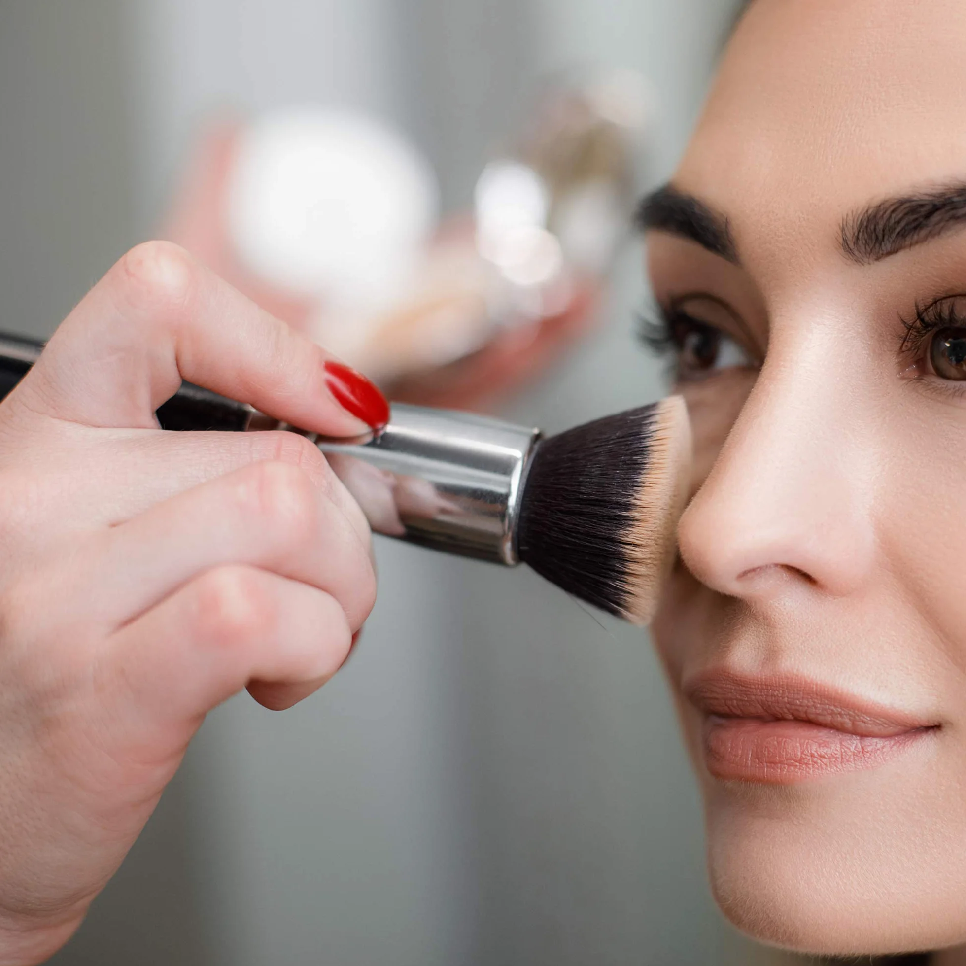 TRIXES Pędzel do podkładu – płaski pędzel Kabuki Brush Blender – kompletne zastosowanie do korektora, pudru, kremu i płynnego makijażu – gęste, premium syntetyczne włókna do polerowania i nakładania
