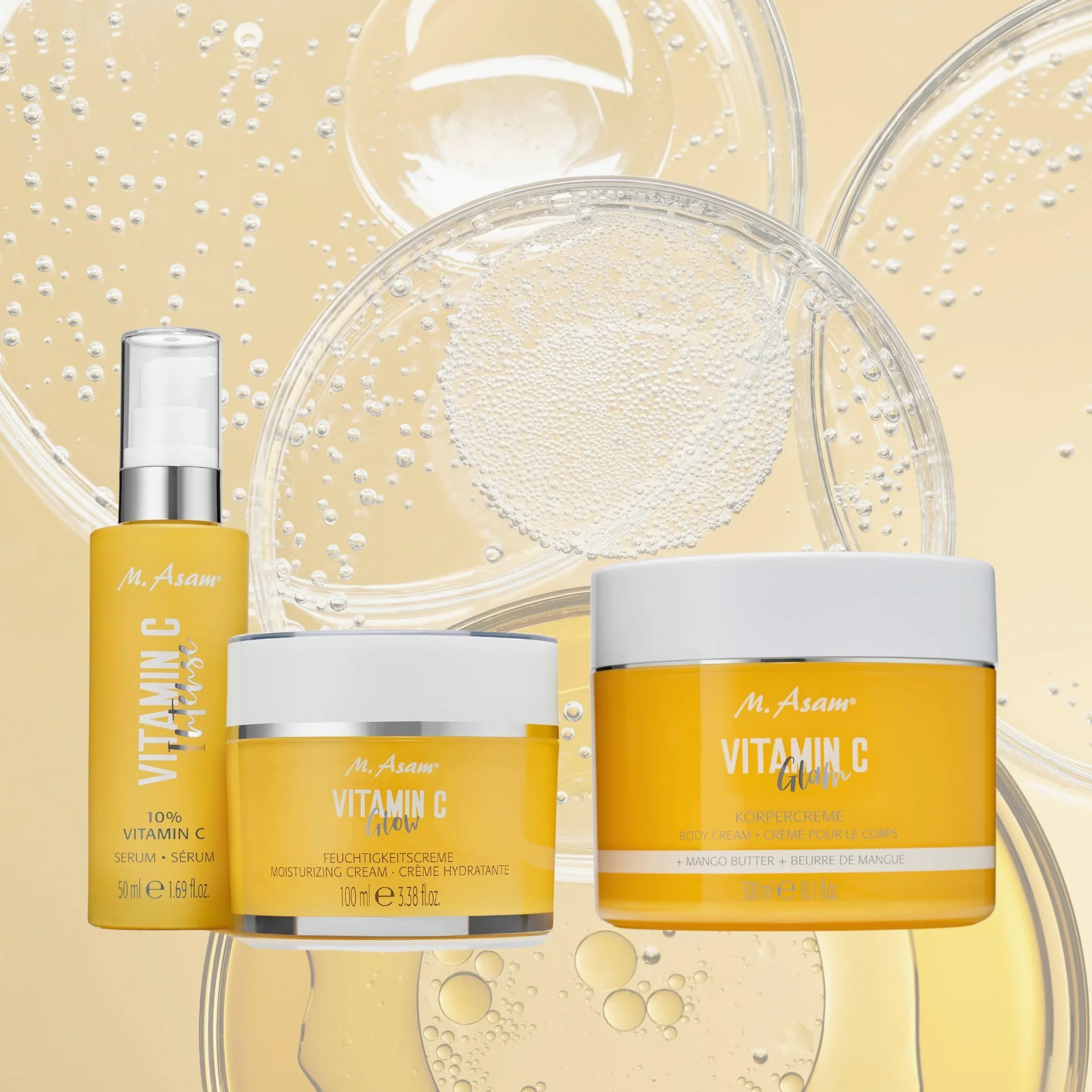 M. Asam Witamina C Glam krem do ciała (300 ml) – nawilżający i wygładzający balsam do ciała z masłem mango i olejkiem marakuja, chroni przed wysychaniem, delikatna tekstura z błyszczącymi cząsteczkami