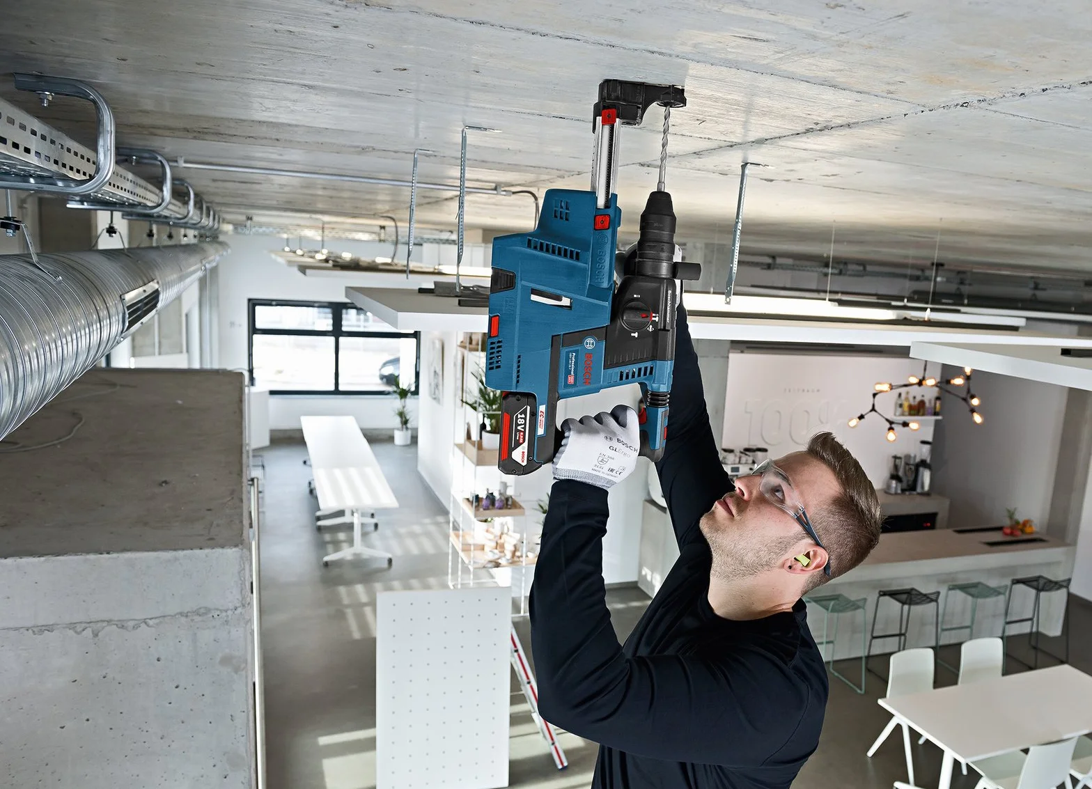 Bosch Professional system 18V: akumulatorowy odkurzacz GDE 18V-16 (pasuje do wszystkich GBH 18V-26 i GBH 18V-26 F, w opakowaniu)