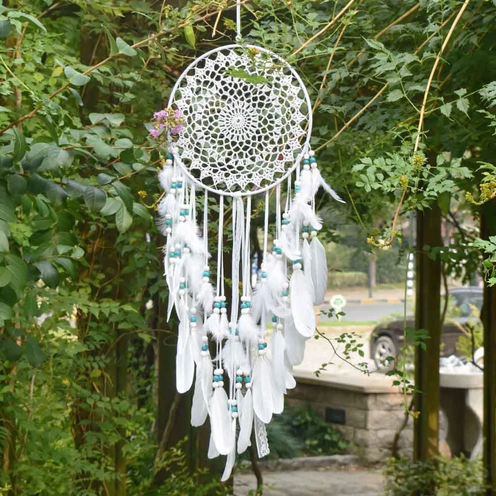 Łapacz snów boho 25 cm z piórami i perłami makrama dekoracja ścienna