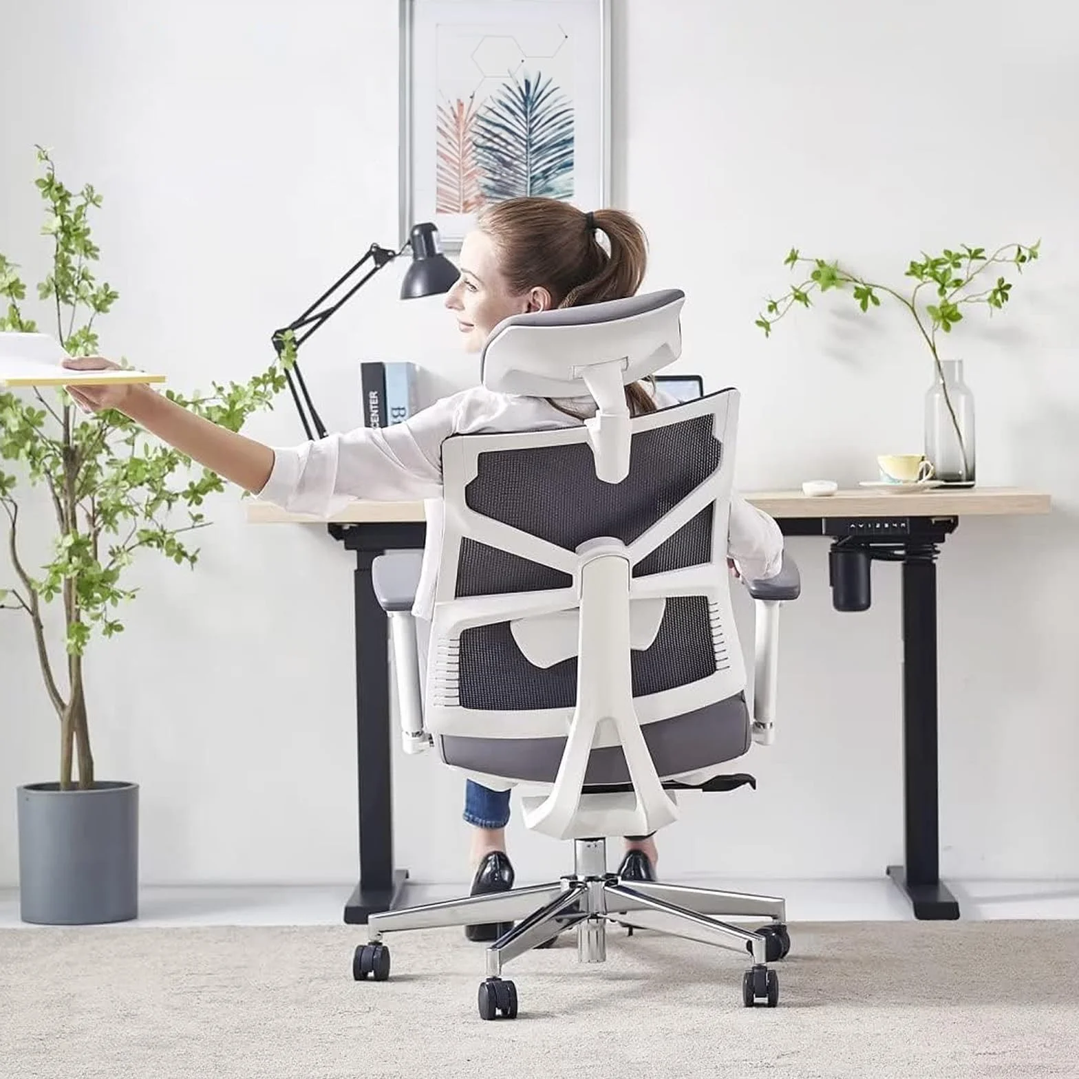 HOLLUDLE Ergonomiczne krzesło biurowe z adaptacyjnym oparciem, 4D podłokietniki, regulowana głębokość siedziska, podparcie lędźwiowe, 2D zagłówek