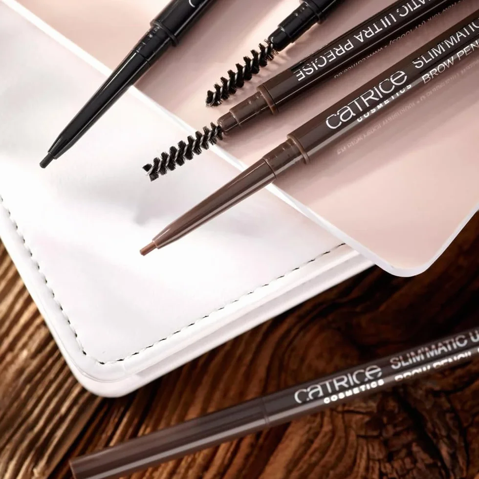 Catrice Wodoodporna kredka do brwi Slim'Matic Ultra Precise, długotrwały, konturowanie, matowy (0.05g)