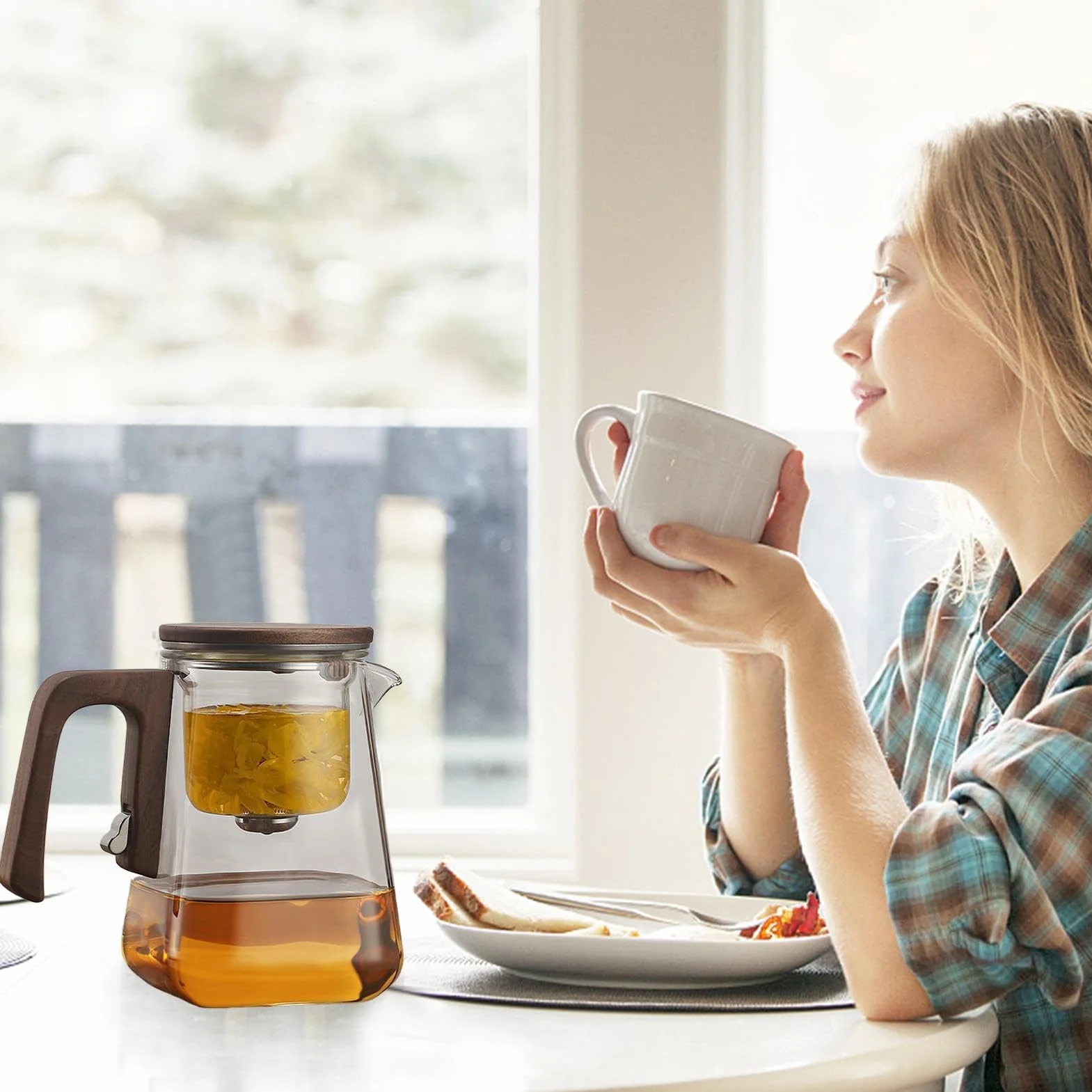 Glass Tea Kettle with Infuser, 8.66x5.51x7.68 Inches, Magnetic Hot Drink Brewer for Home