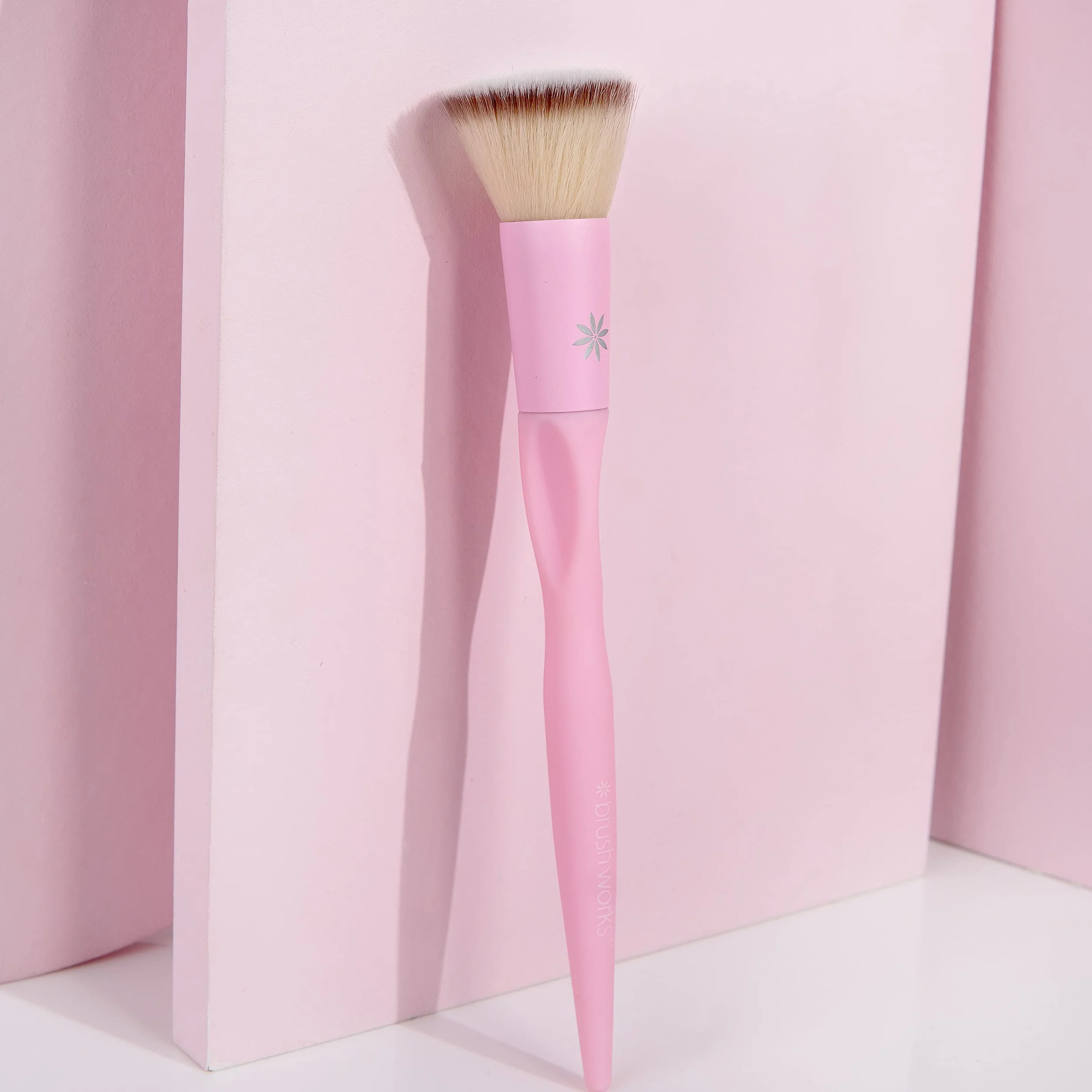 Brushworks HD Buffing Foundation Brush