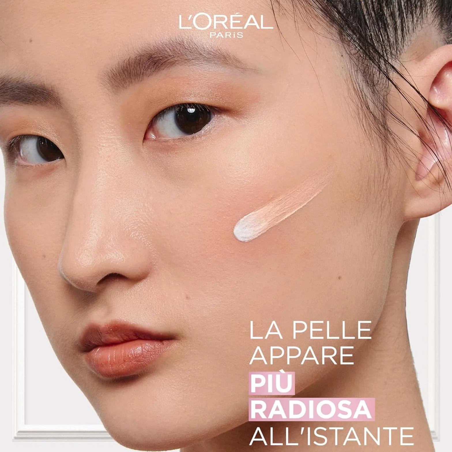 L'Oréal Paris C'Est Magic BB Cream 5in1 Nawilżacz przeciwutleniacz Uniformant Wygładzający Oświetlający 24h Ekstrakt Fig Protector SPF 20 tekstura lekka i kremowa Kolor 03 Medium Light - 2 Kosmetyki