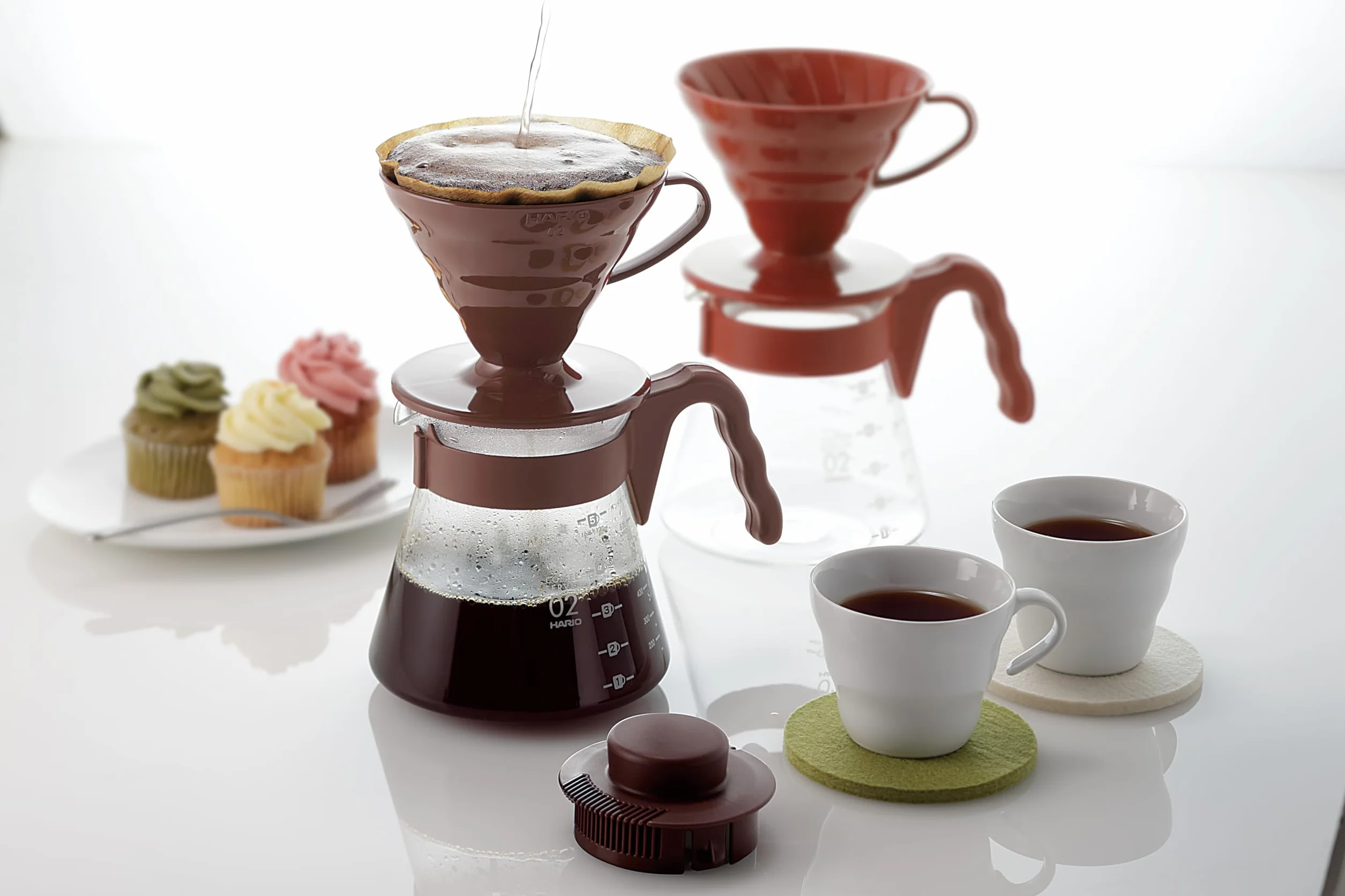 Hario CD V60 Pour Over Kit Brown-Drip z serwerem i filtrami, tworzywo sztuczne