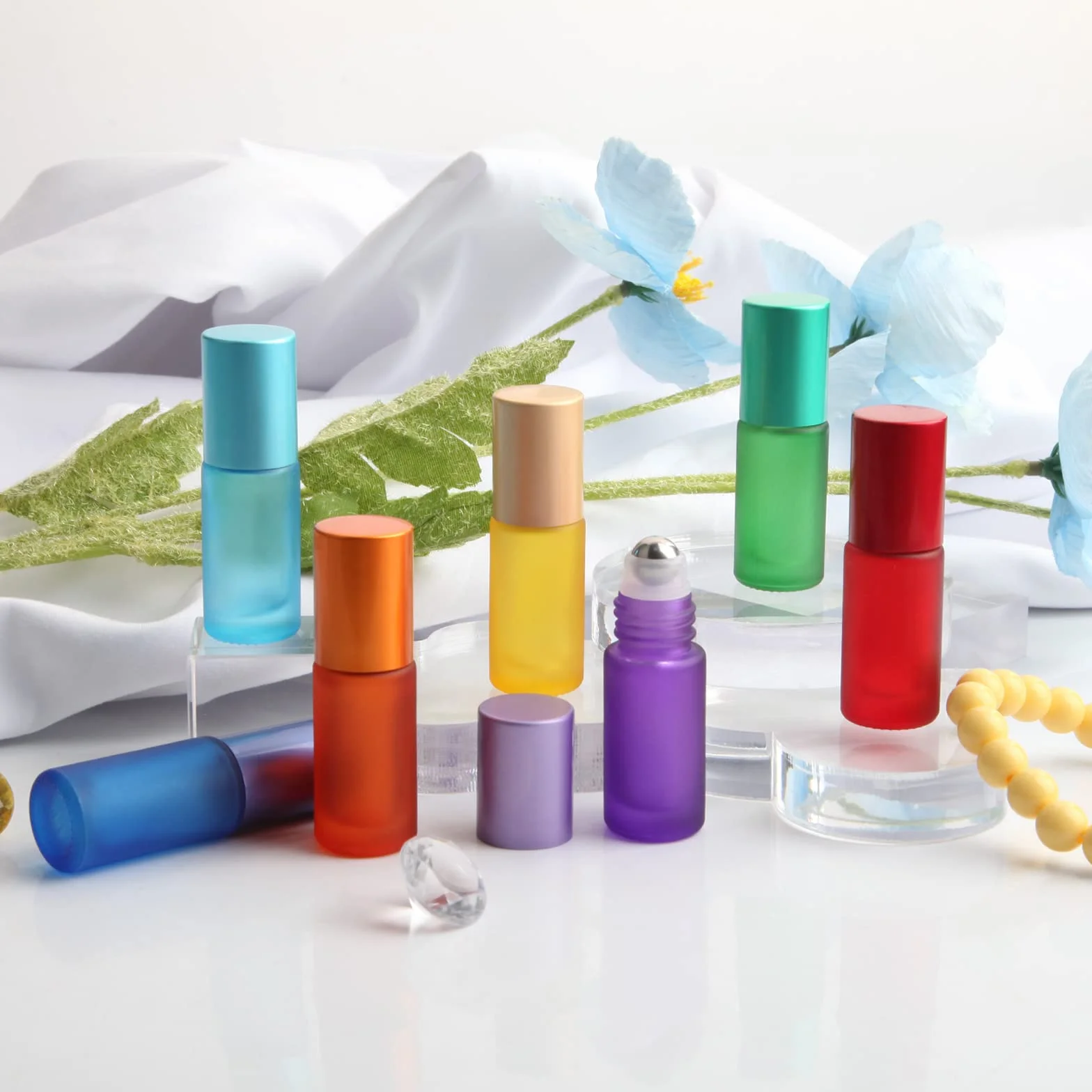 DKBT Roll on szklane butelki na olejki eteryczne, 7 sztuk, puste butelki roll on, 5 ml, z kulkami ze stali nierdzewnej, na olejki eteryczne, perfumy, kosmetyki, masaż (7 kolorów)