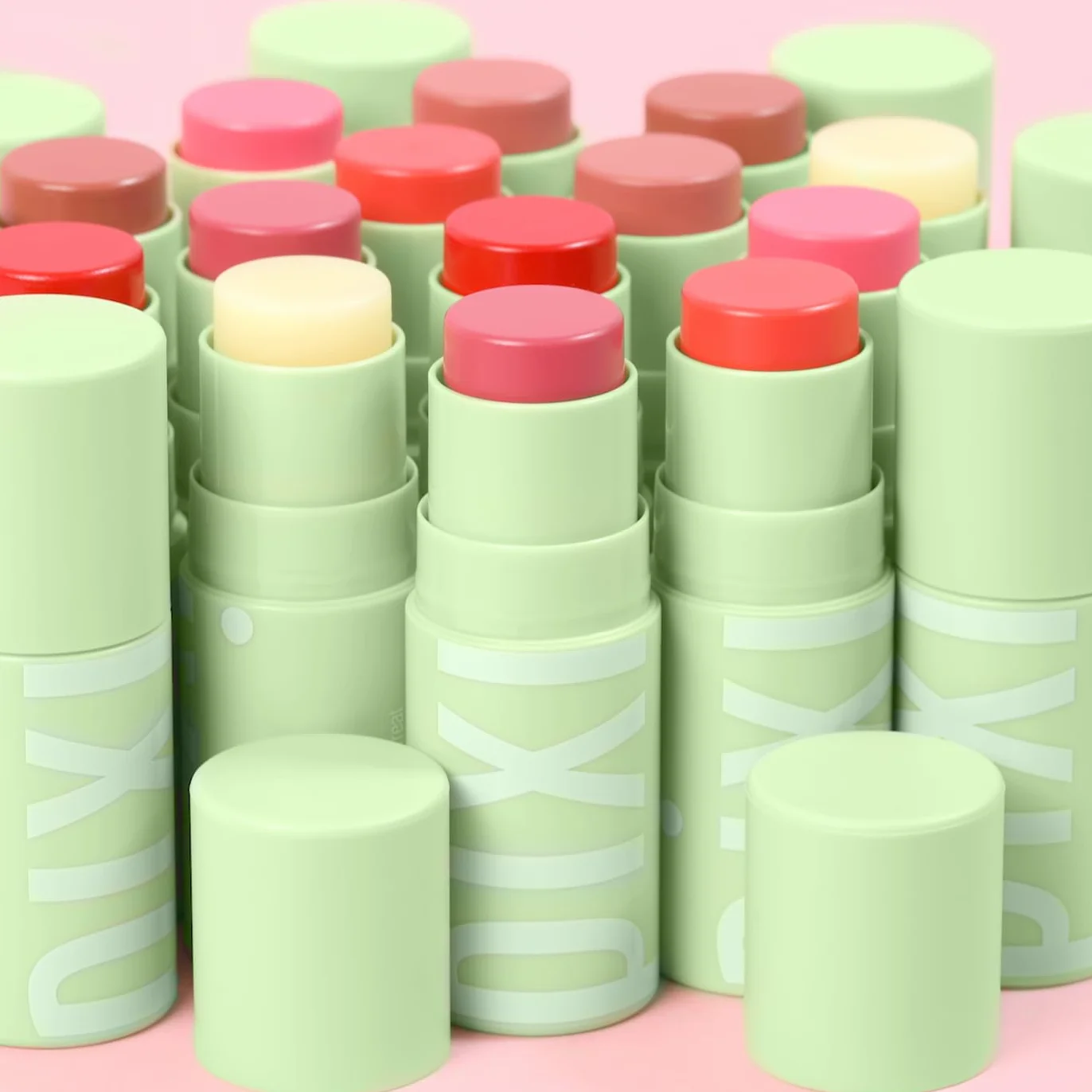 Pixi Beauty +Hydra LipTreat | Kolorujące nawilżające balsamy do ust | W odcieniu Passion | 0,16 uncji / 4,8 g
