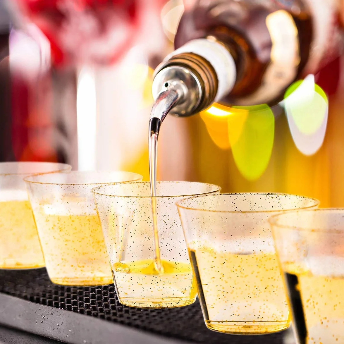 KAHEIGN Szklanki deserowe ze złotym brokatem, plastikowe kubki deserowe, 270 ml, okrągłe, przezroczyste, wielokrotnego użytku, do whisky, puddingu, pianki imprezowej (7 x 8,5 cm)