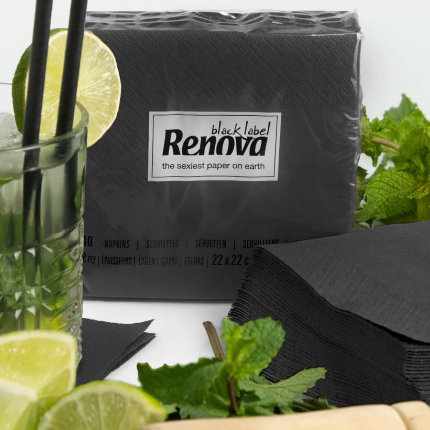 Renova Czarne serwetki koktajlowe 30 sztuk opakowanie